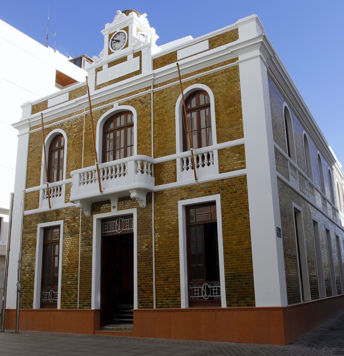 La Casa Amarilla La Casa Amarilla