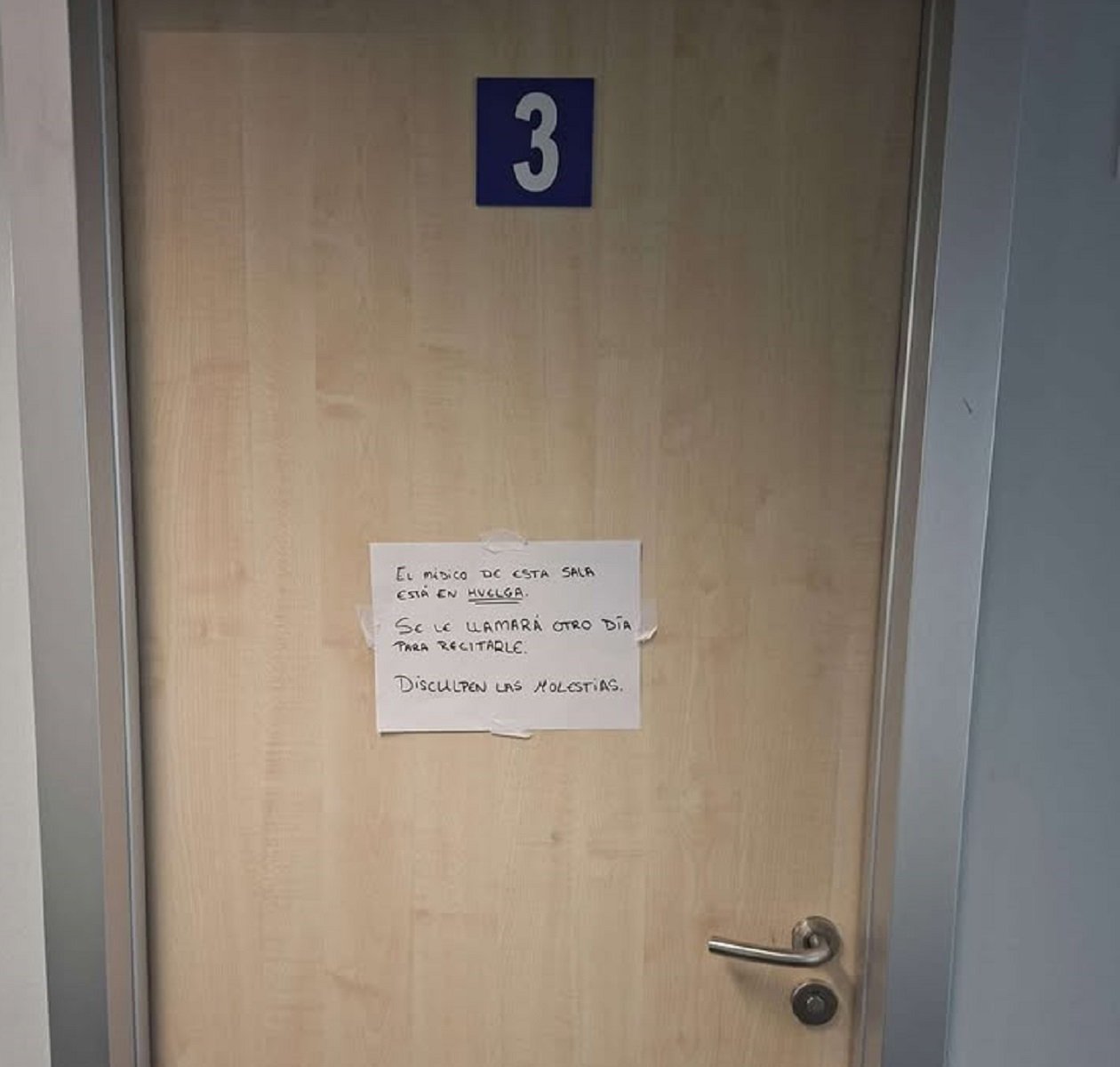 El médico está de huelga