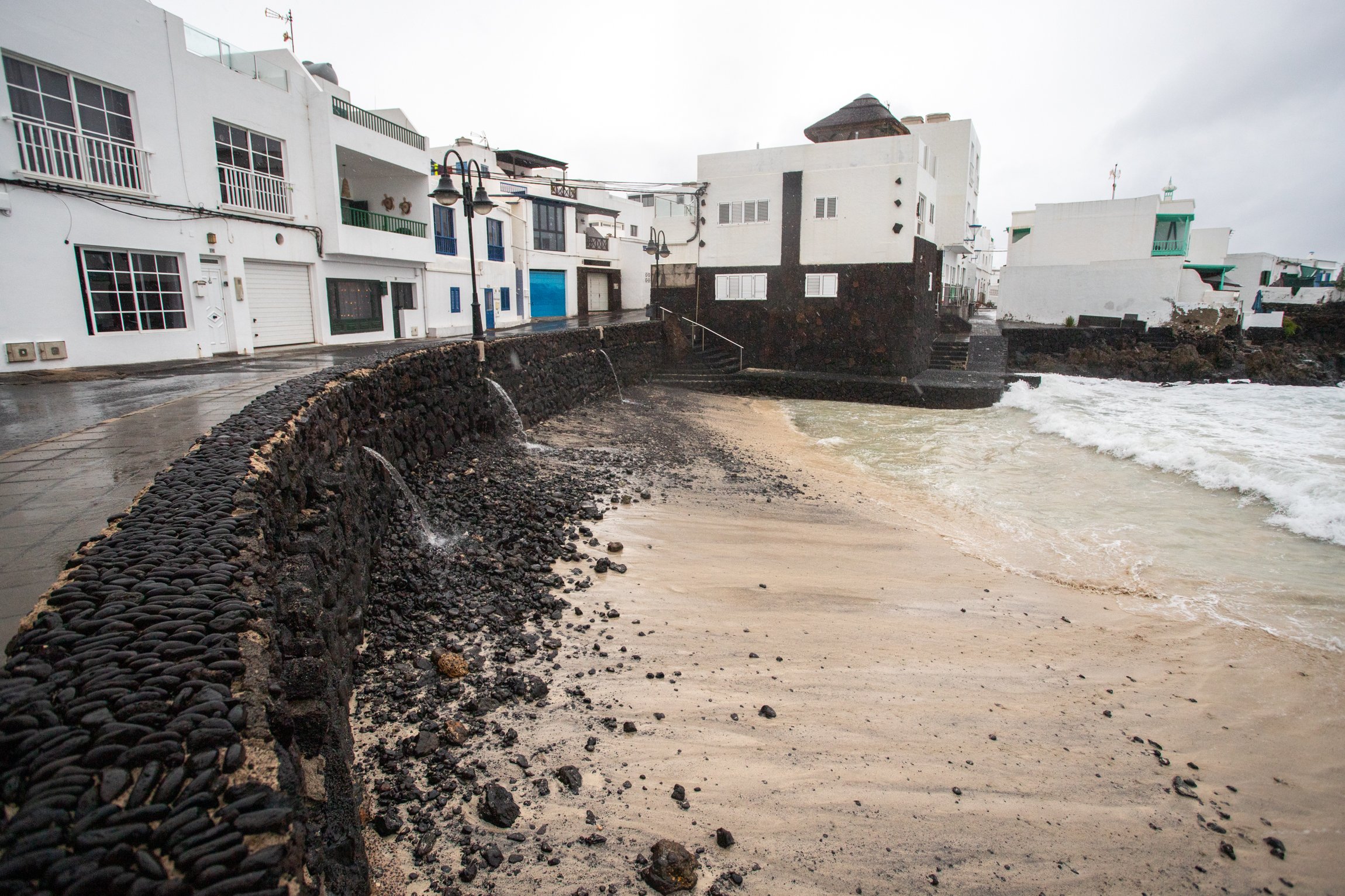Lluvia en Punta Mujeres (Haría). Foto: Andrea Domínguez. Lluvia en Punta Mujeres (Haría). Foto: Andrea Domínguez.