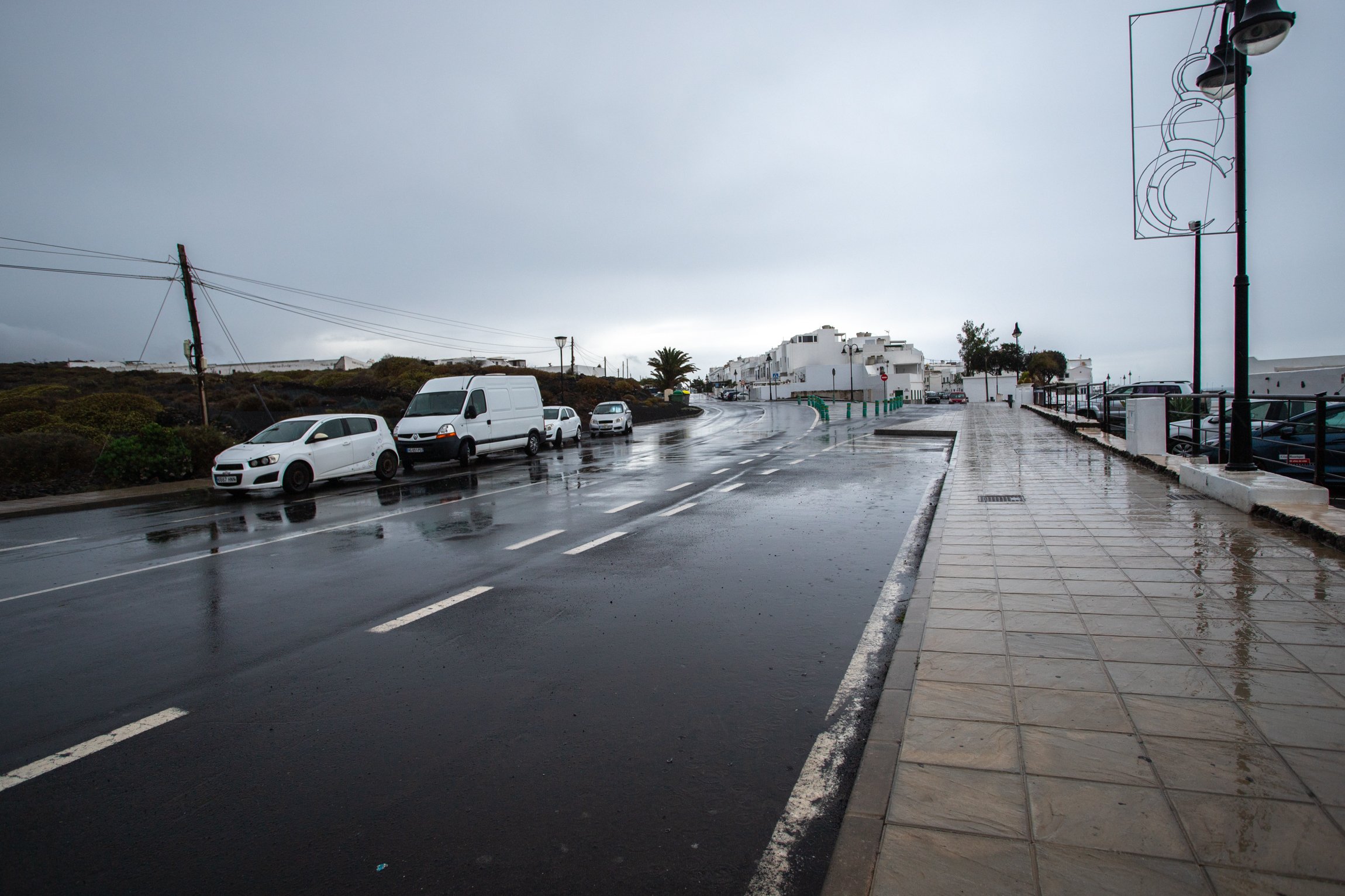 Lluvia y oleaje en Punta Mujeres. Foto: Andrea Domínguez.