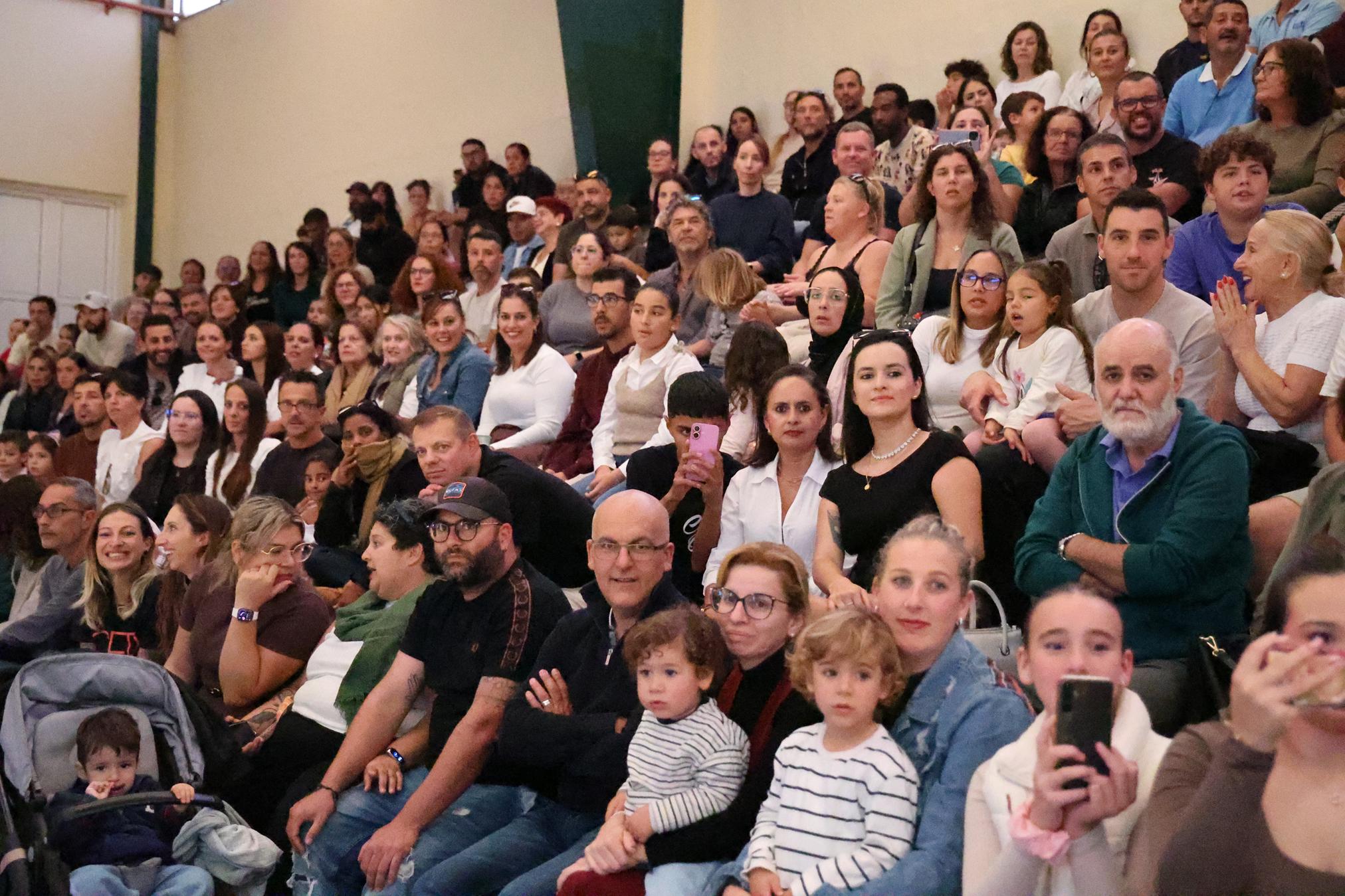 Festival de Gimnasia de Navidad. Foto: La Voz Festival de Gimnasia de Navidad. Foto: La Voz