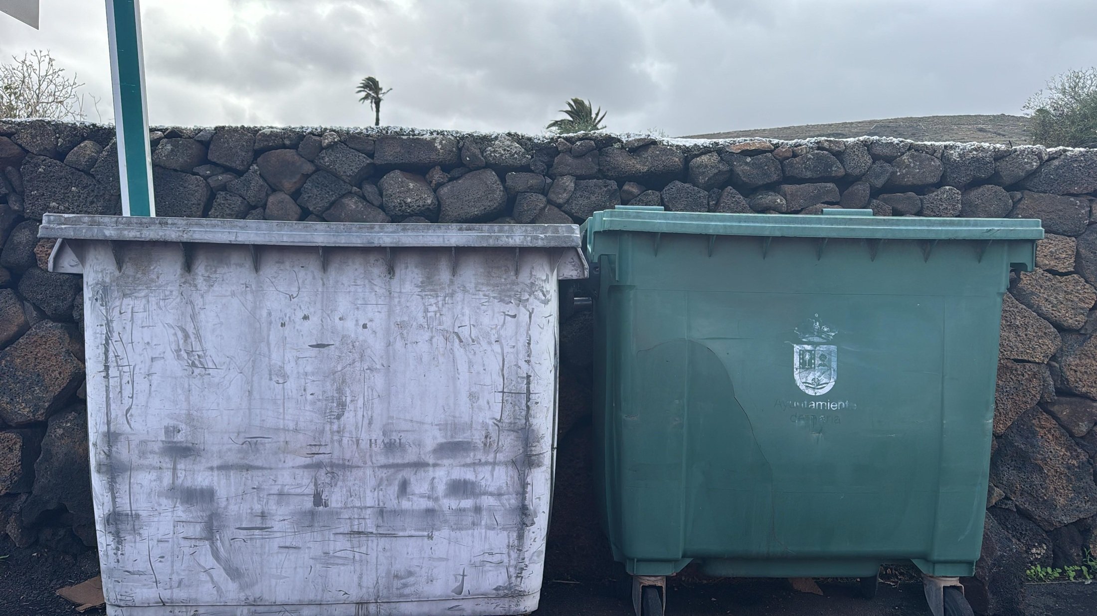 Contenedores de residuos en Haría