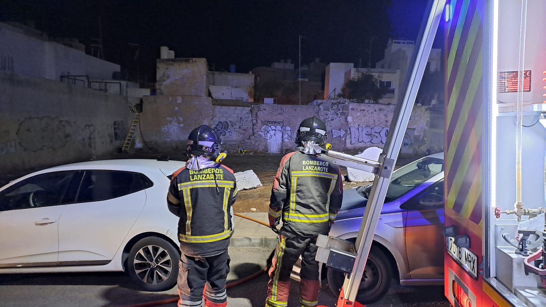 Incendio en la calle La Inés en Arrecife 