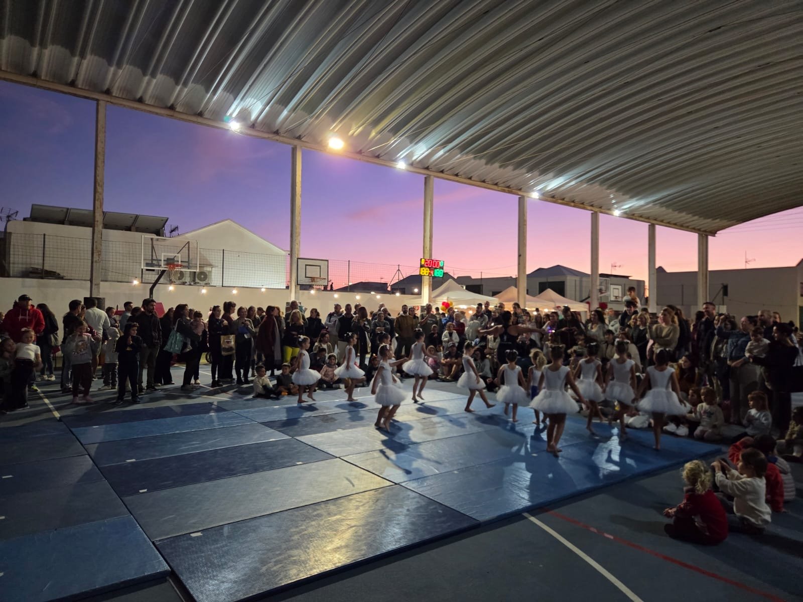 Celebración de Navidad en Familia en el colegio de Playa Honda.