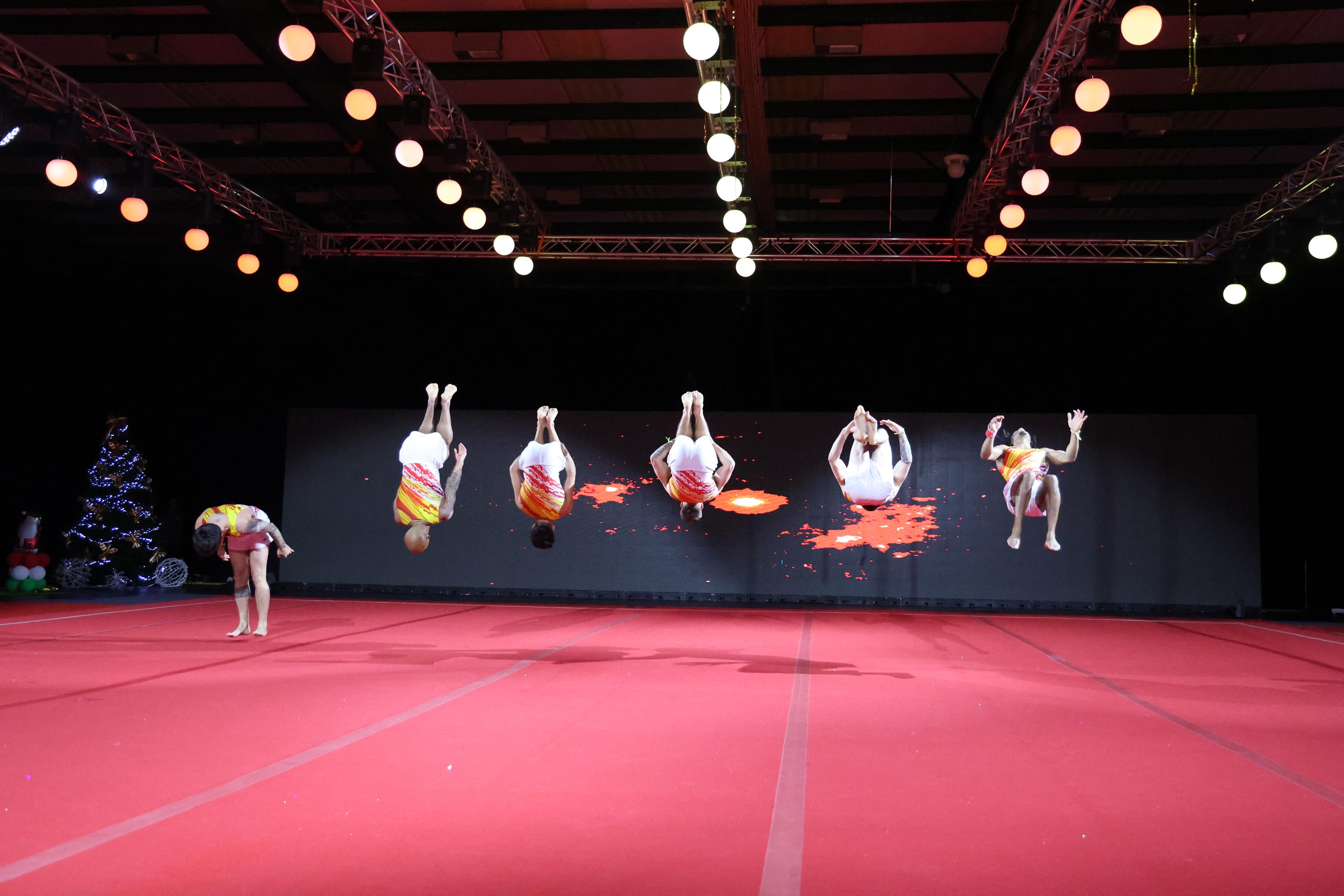 Festival de Gimnasia de Navidad. Foto: La Voz