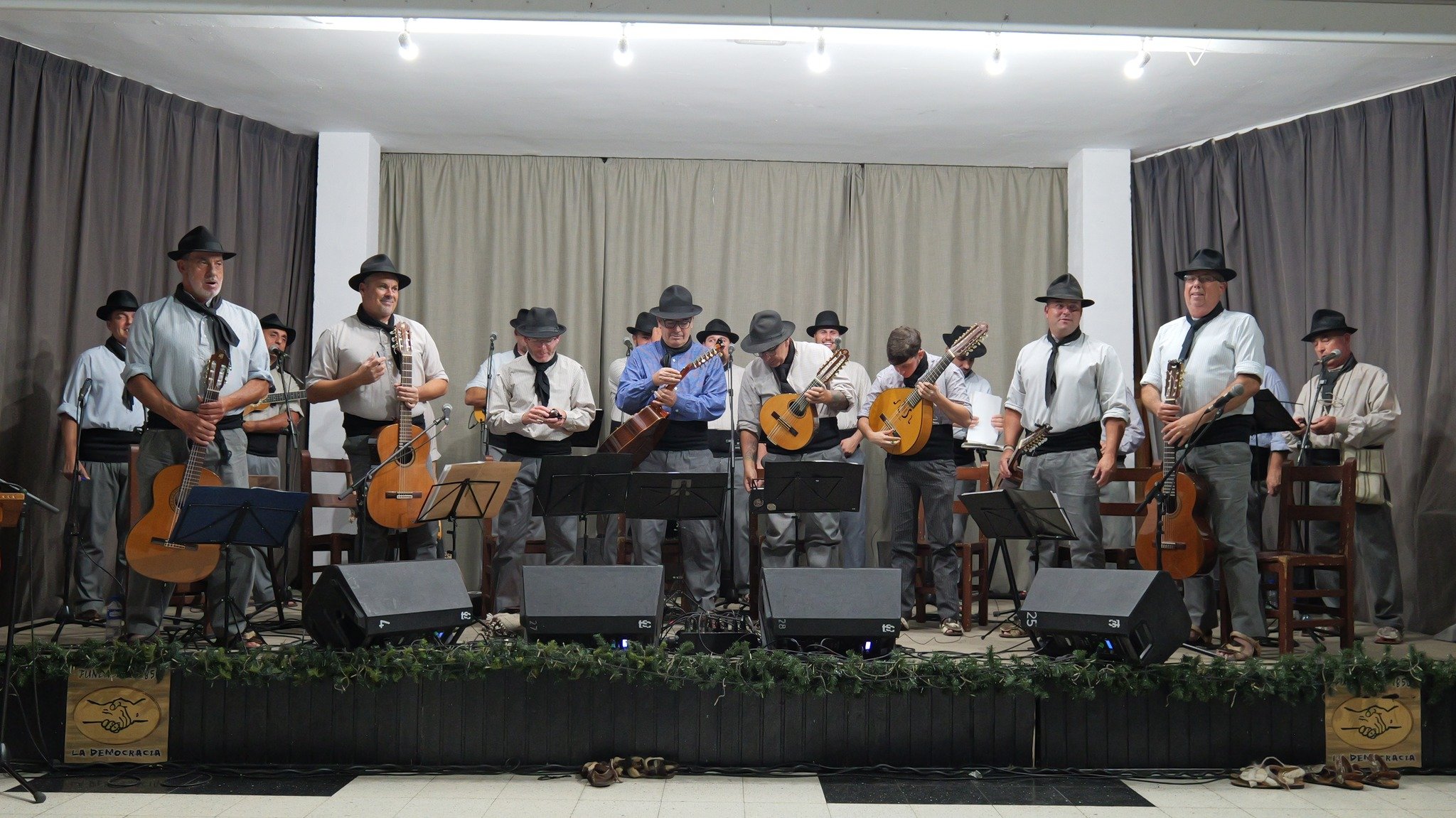 Los Campesinos en la Democracia en Navidad, 2025