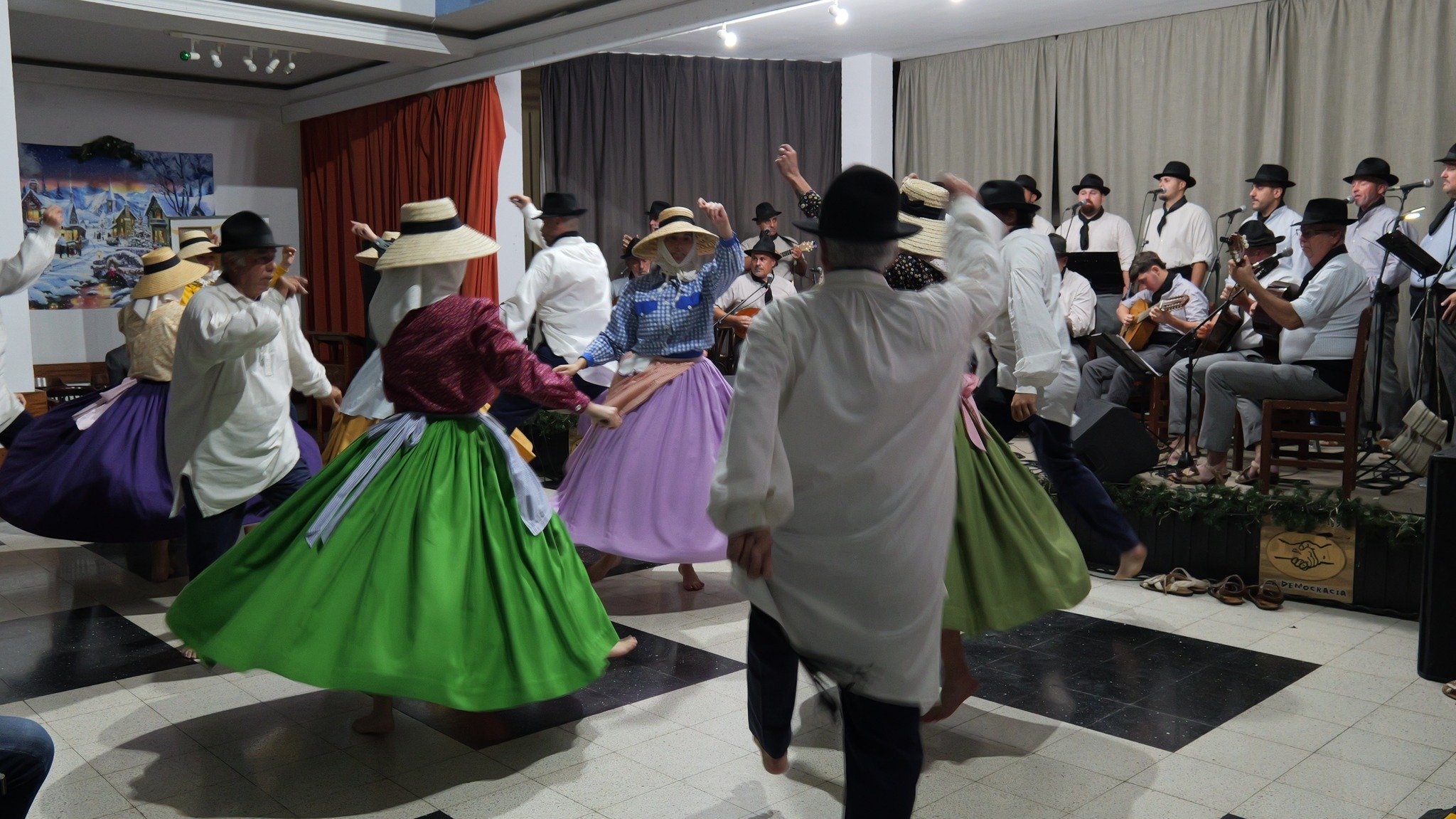 Los Campesinos en la Democracia en Navidad, 2025