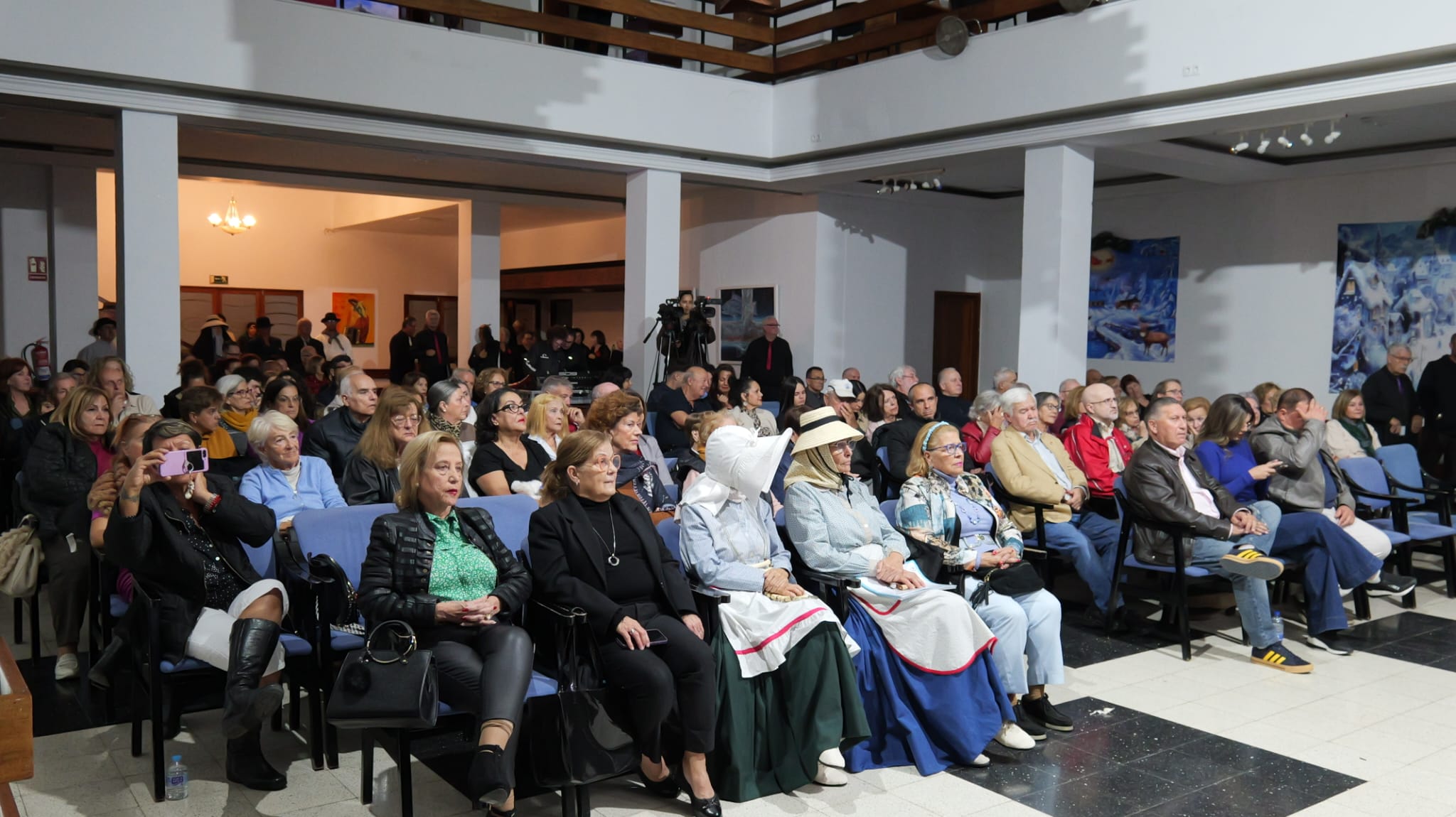 Concierto de Navidad en la Sociedad Democracia. Concierto de Navidad en la Sociedad Democracia.