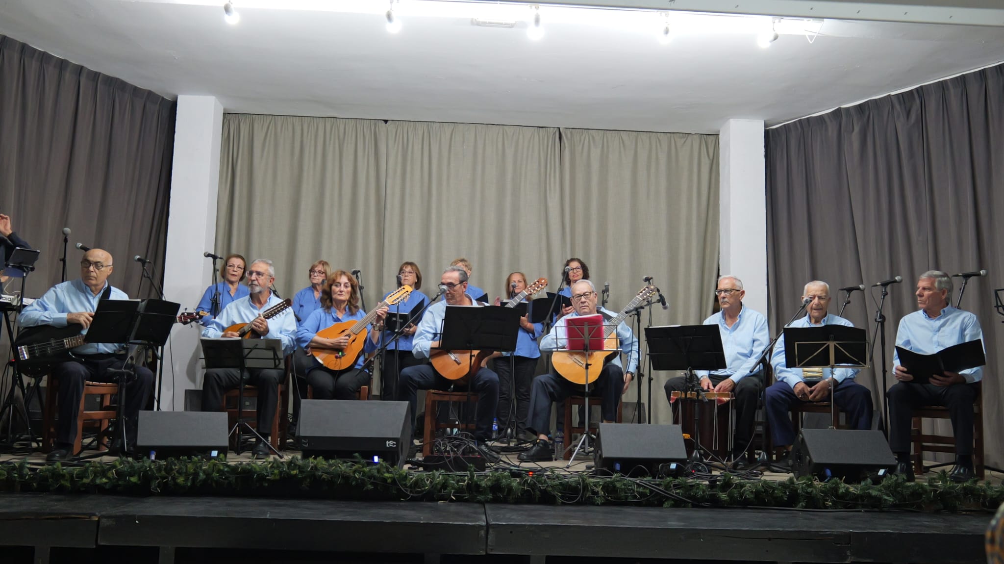 Concierto de Navidad en la Sociedad Democracia. Concierto de Navidad en la Sociedad Democracia.