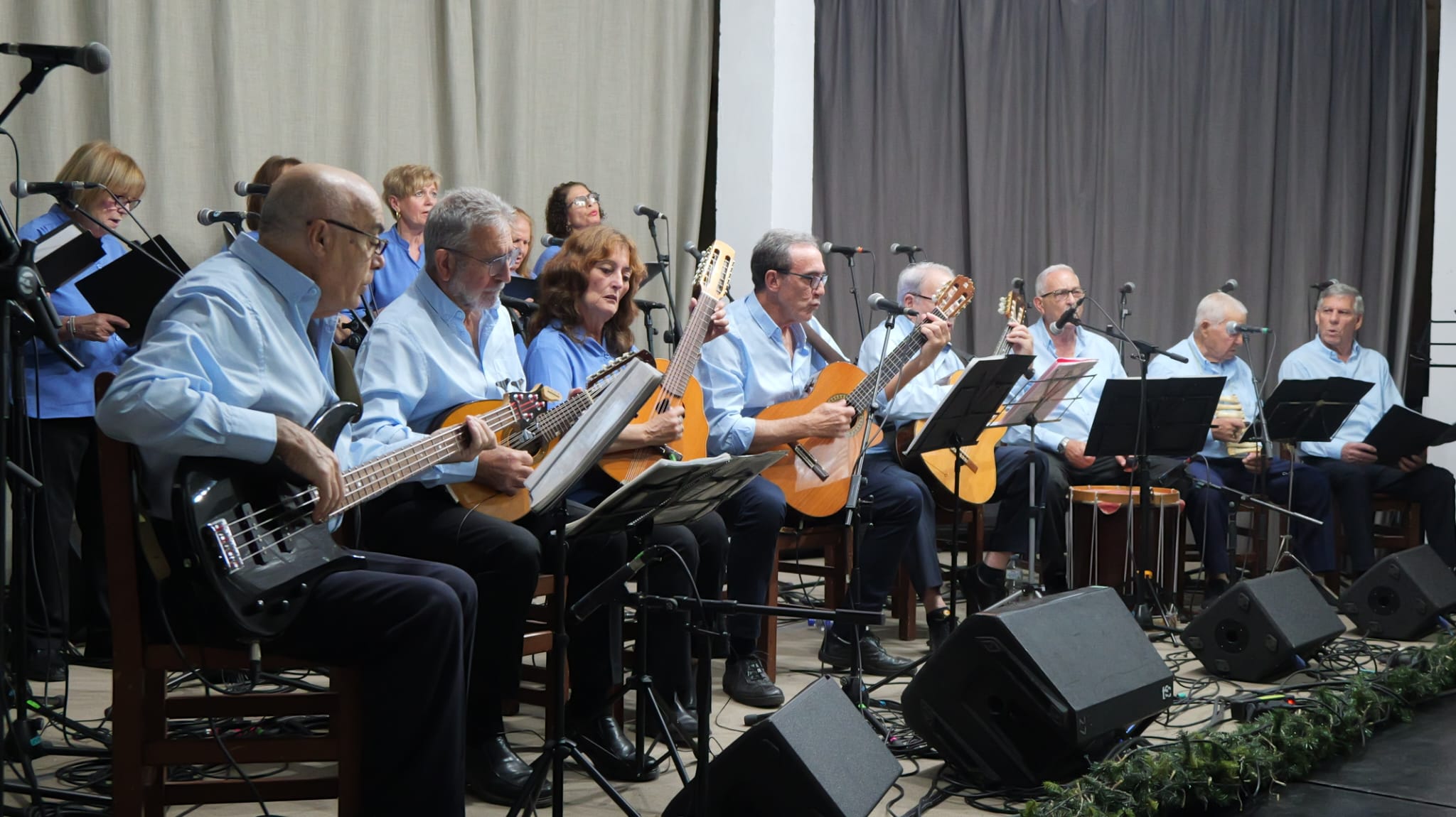 Concierto de Navidad en la Sociedad Democracia. Concierto de Navidad en la Sociedad Democracia.