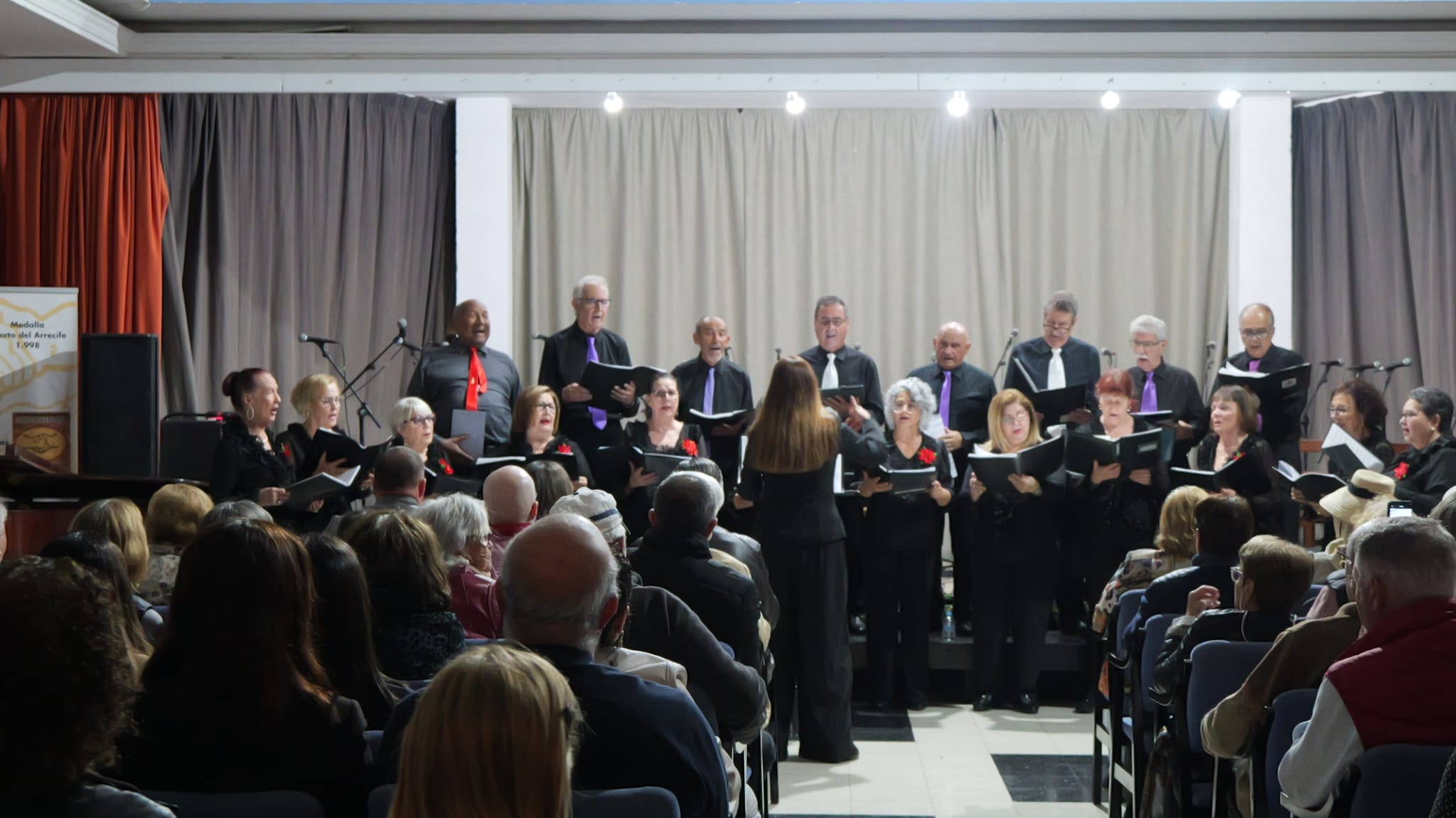 Concierto de Navidad en la Sociedad Democracia. Concierto de Navidad en la Sociedad Democracia.