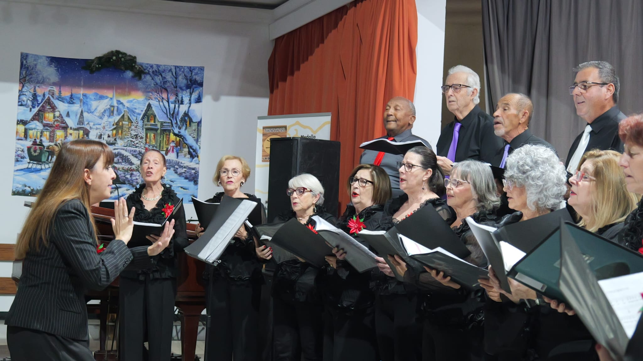 Concierto de Navidad en la Sociedad Democracia. Concierto de Navidad en la Sociedad Democracia.