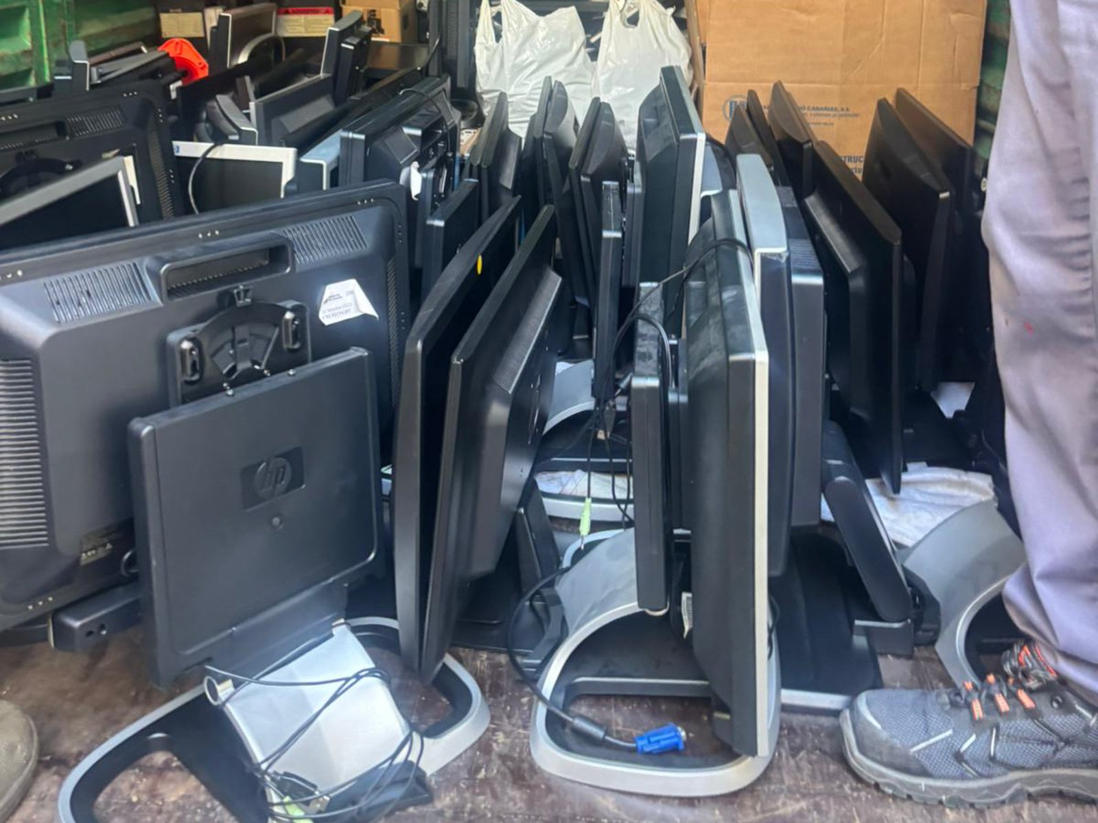 Material informático enviado a Mauritania.