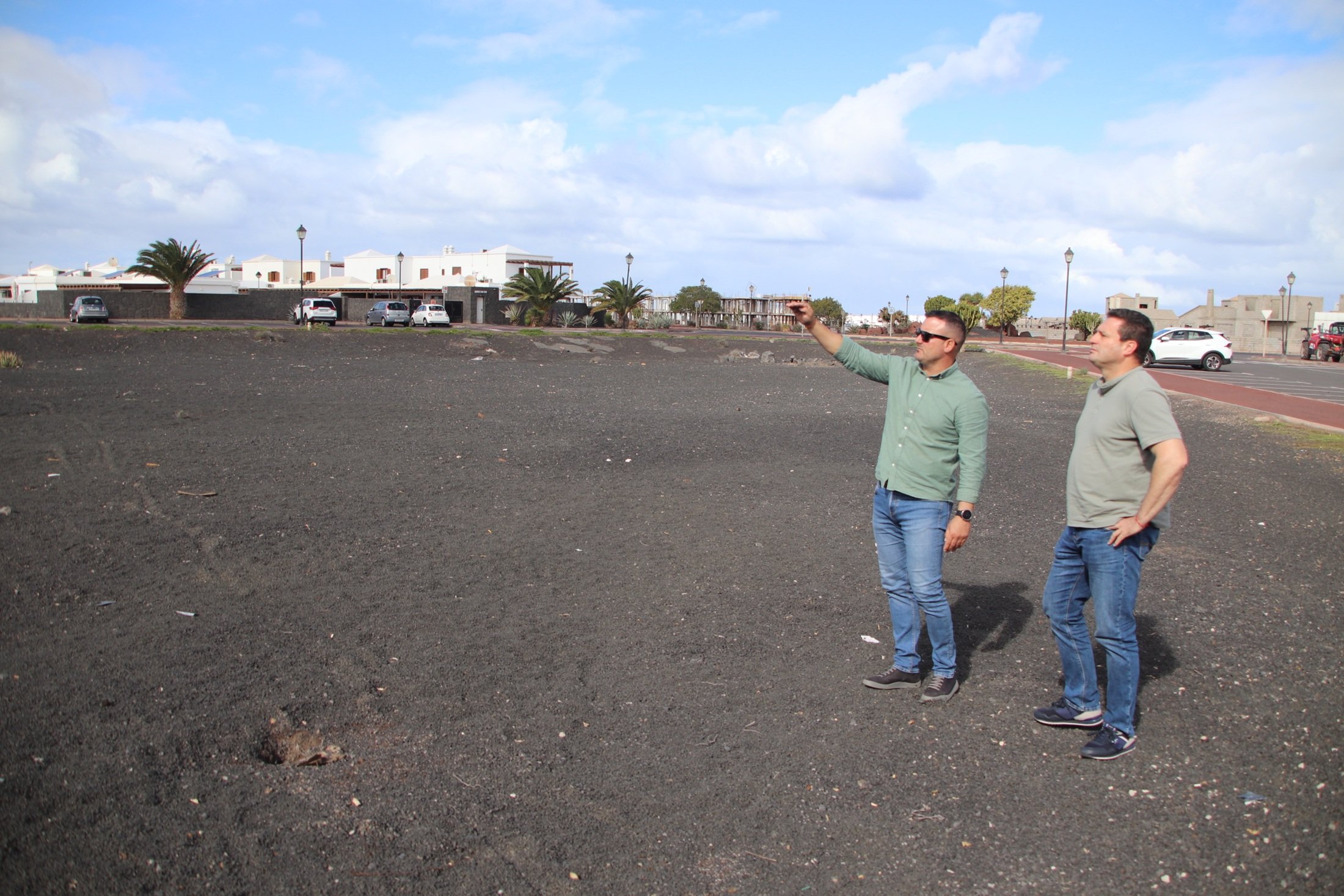 El alcalde de Yaiza Óscar Noda y el concejal Ángel Lago