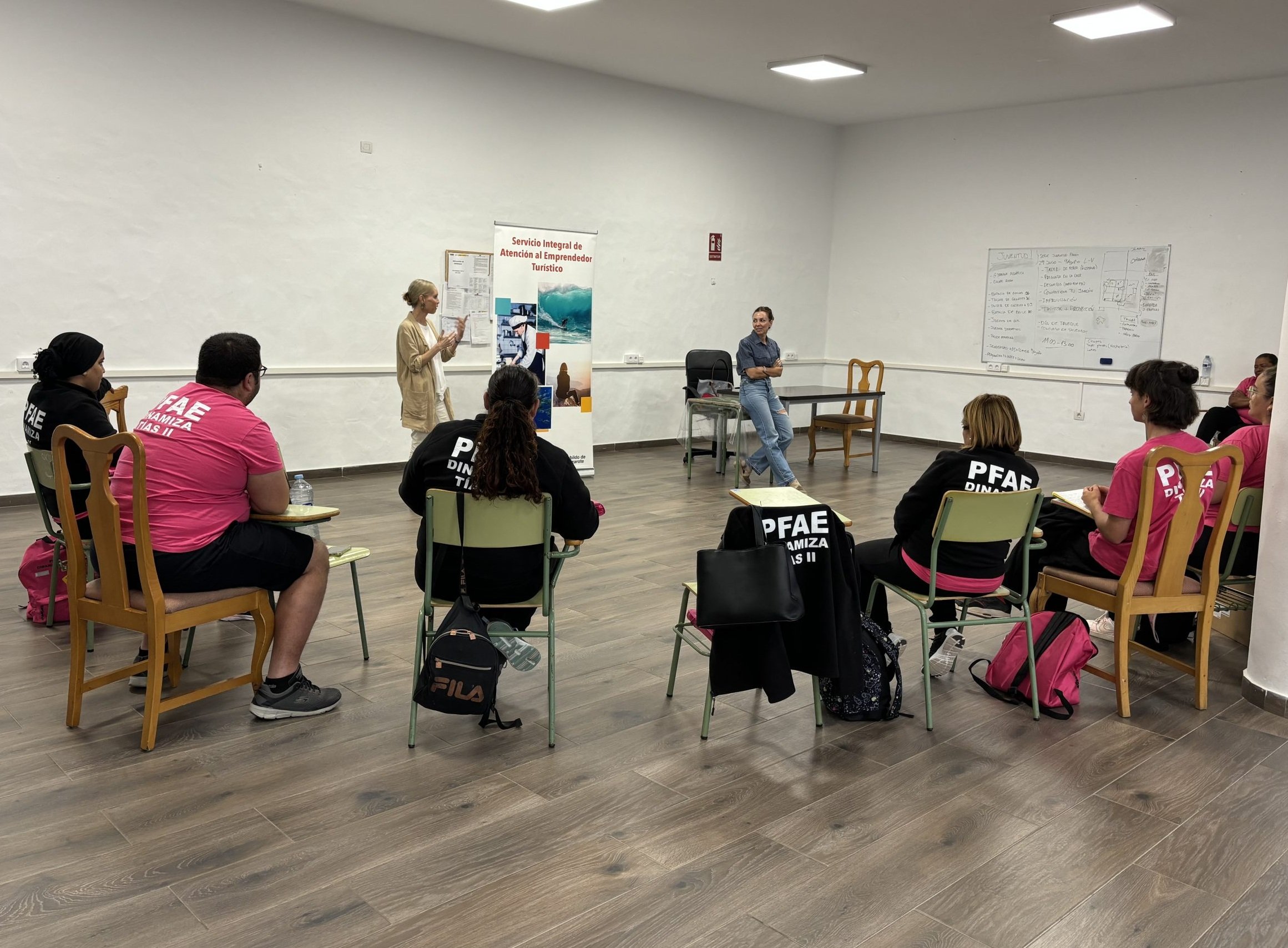 Clase para alumnos PFAE con la Federación Turística de Lanzarote