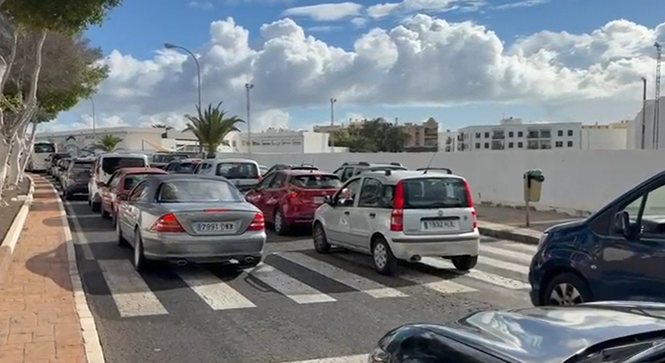 Largas colas en la Medular de Arrecife