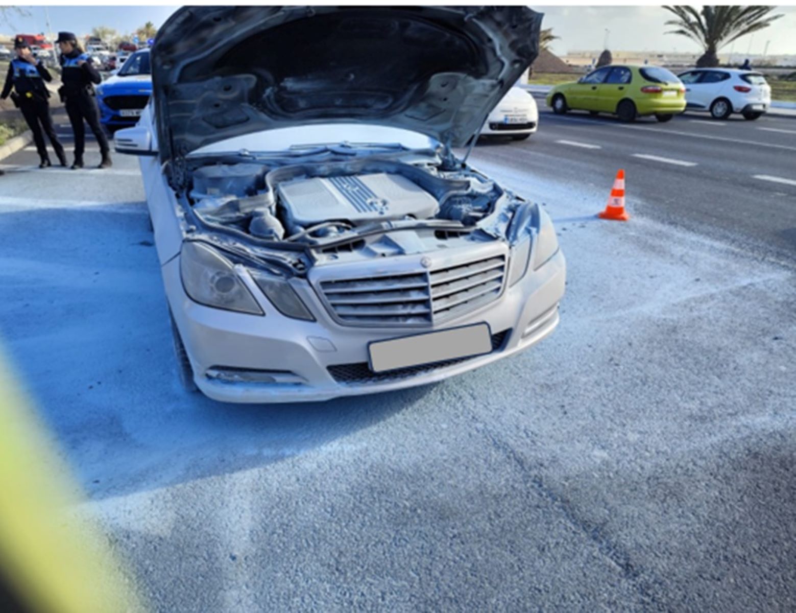 Arde un vehículo en Arrecife