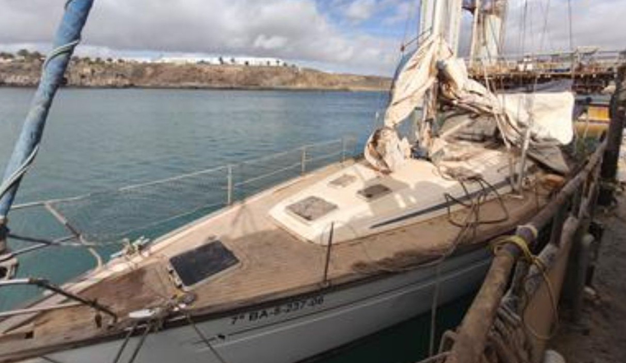 El velero que será subastado. Barco.