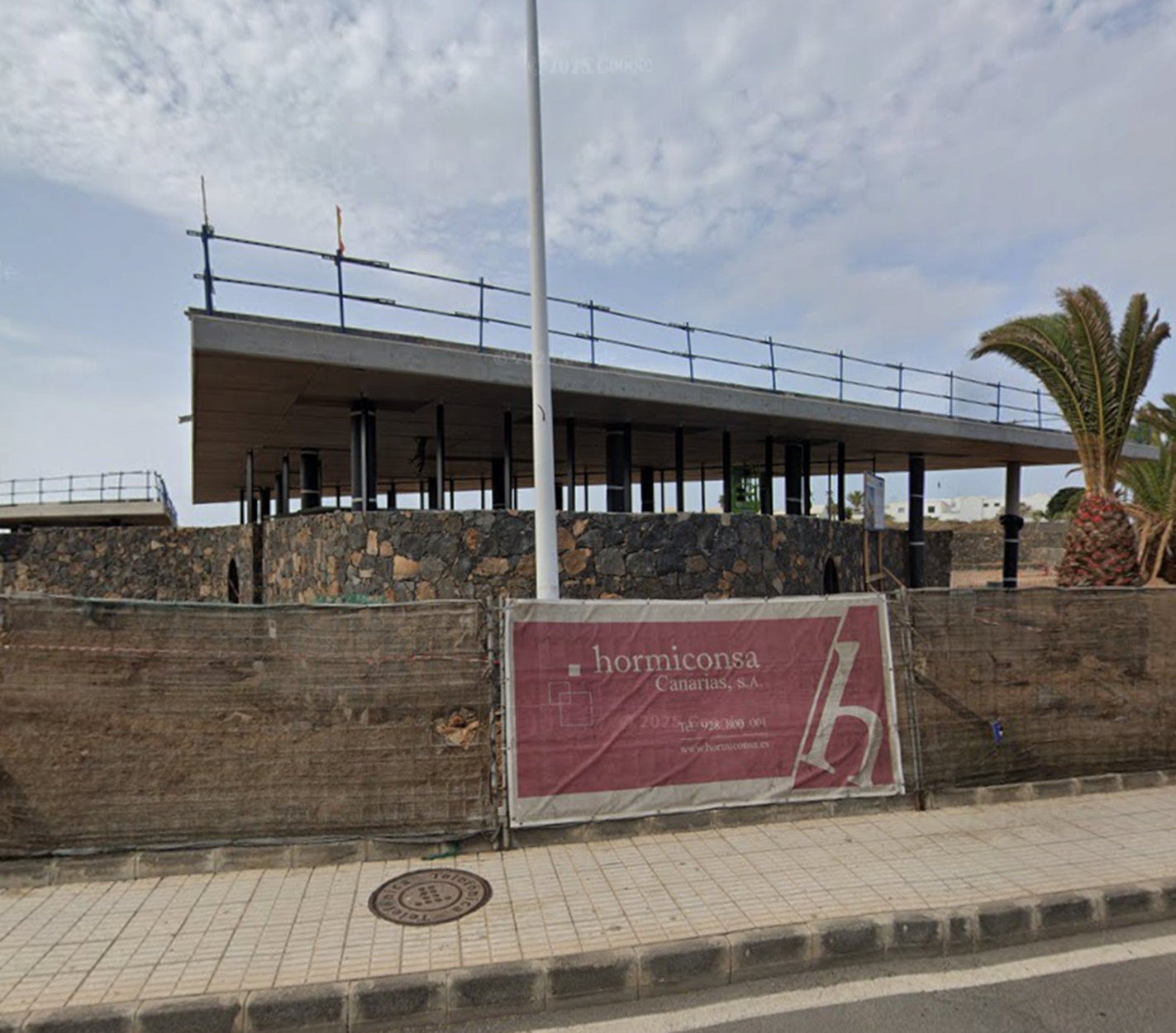 Parada preferente de guaguas de Costa Teguise. Trasporte.