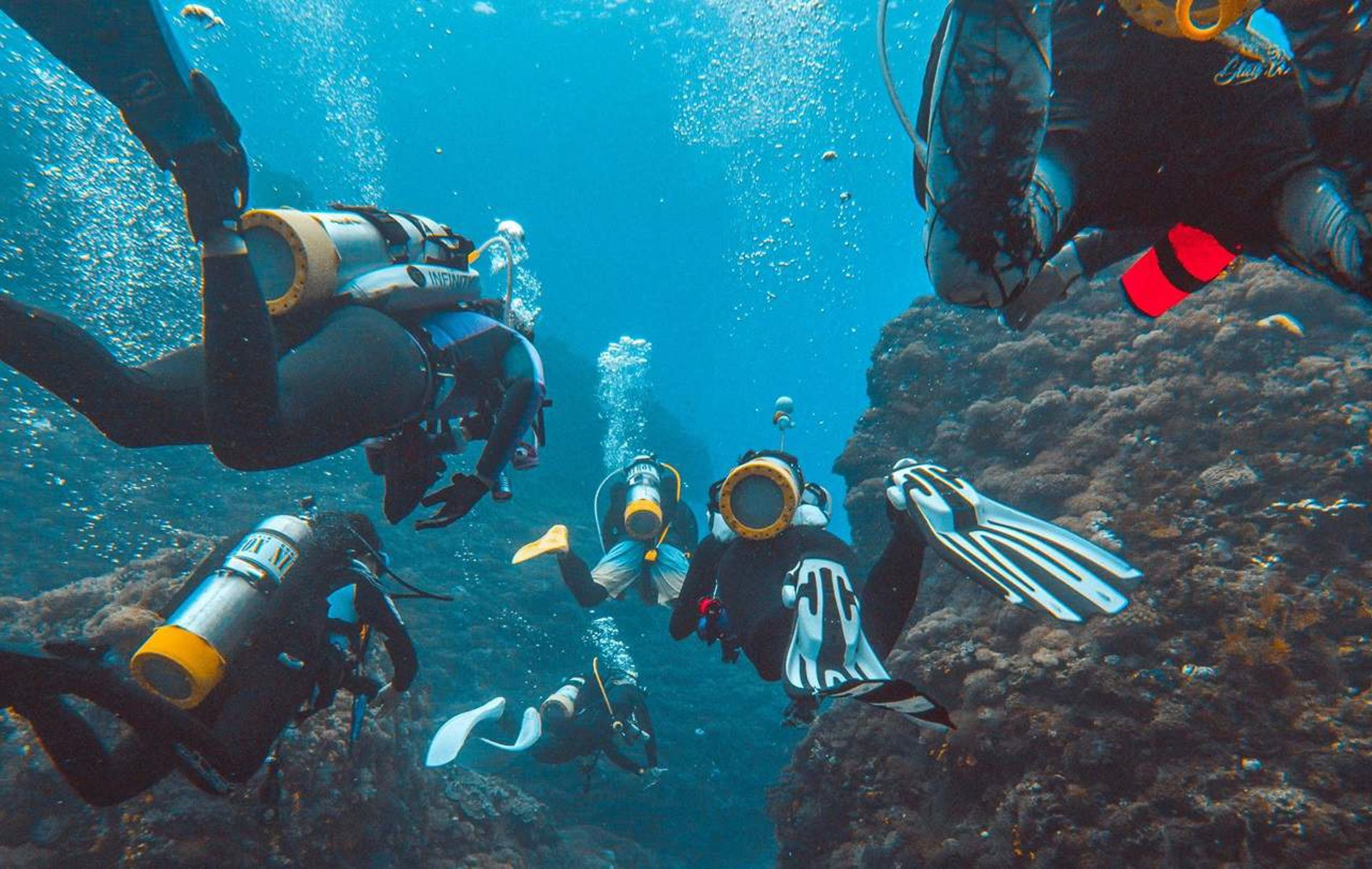 Clase de buceo en grupo. Foto: archivo.