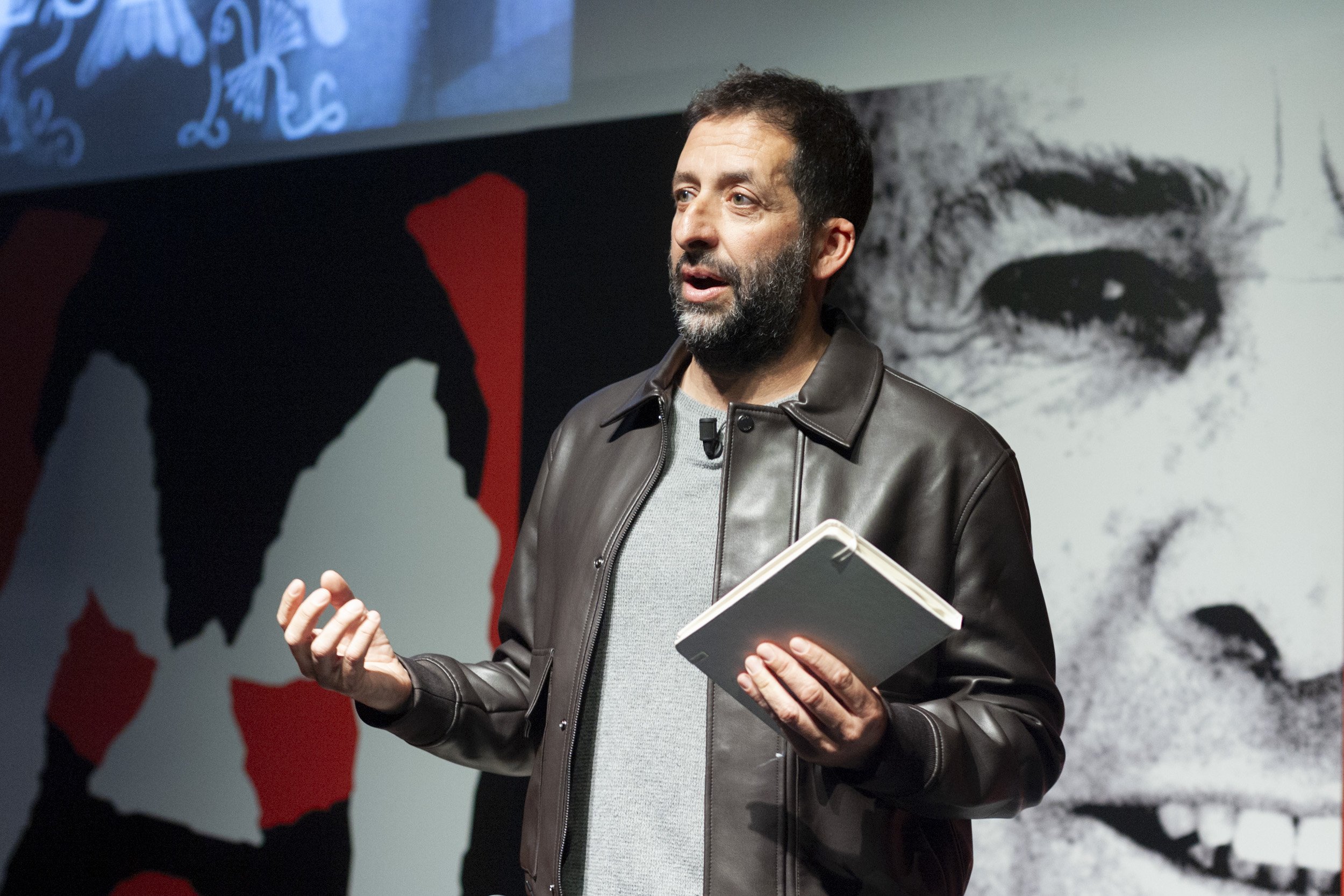 Mario Ferrer durante una conferencia en Lanzarote. Foto: Juan Mateos. Mario Ferrer durante una conferencia en Lanzarote. Foto: Juan Mateos.
