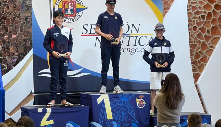 Trofeo Manolo Pazos. Julián Suárez Trofeo Manolo Pazos. Julián Suárez