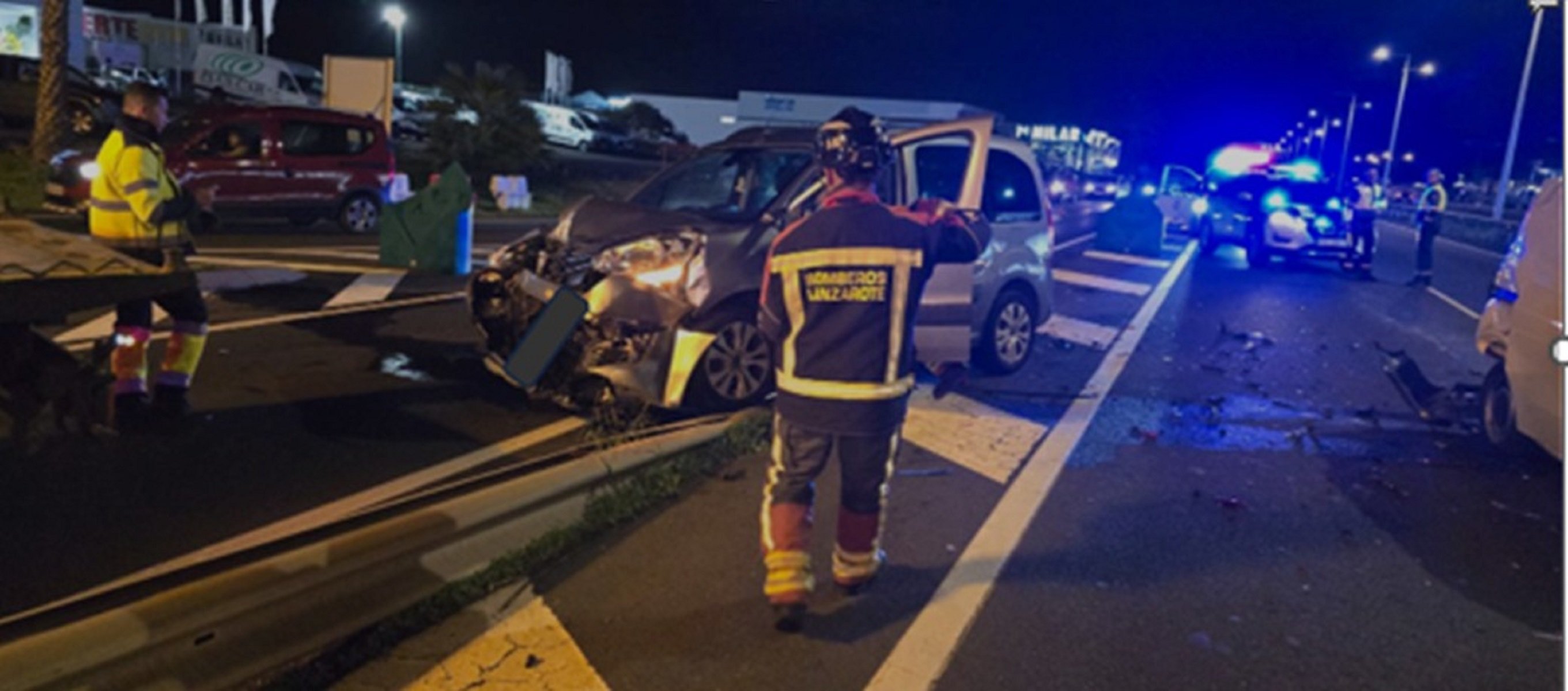 Bomberos del Consorcio de Seguridad y Emergencias en el accidente