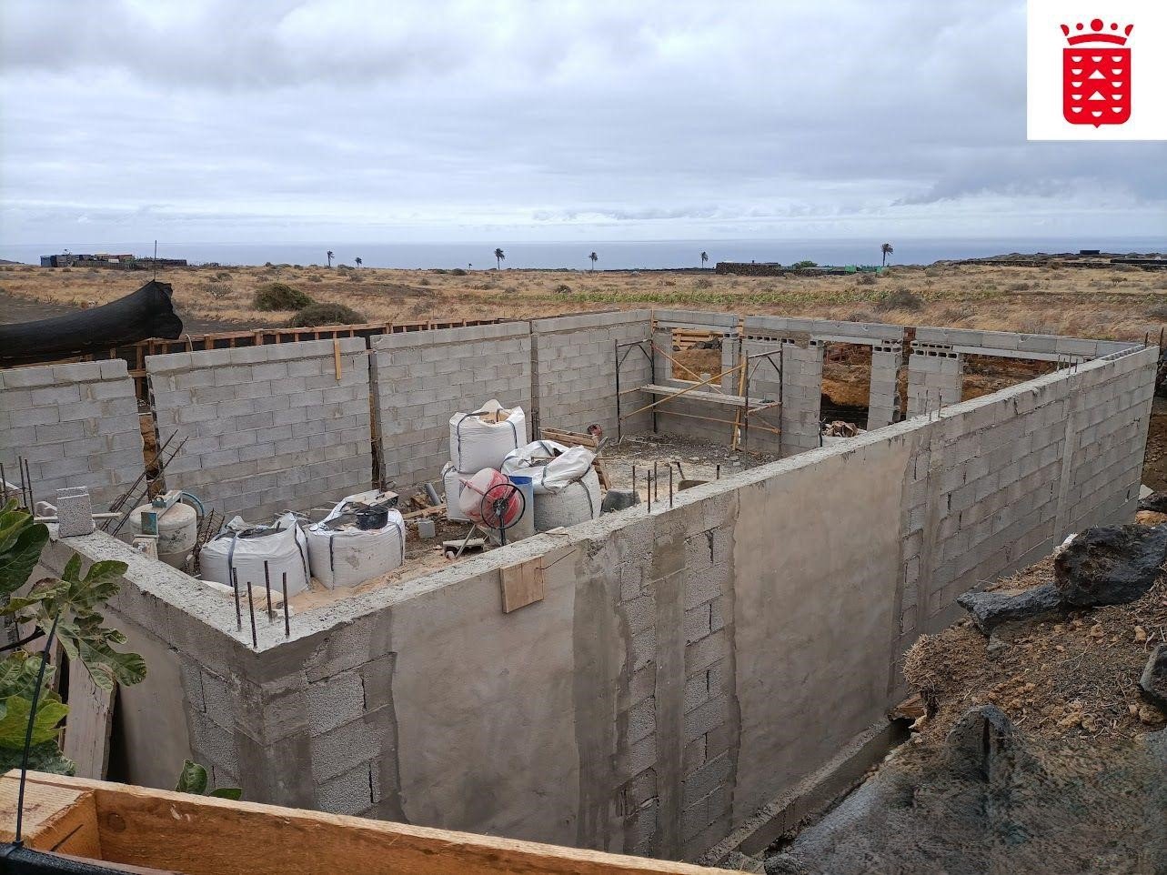 Viviendas sancionadas por construcciones en suelo rústico o protegido. Fotos: Cabildo de Lanzarote.