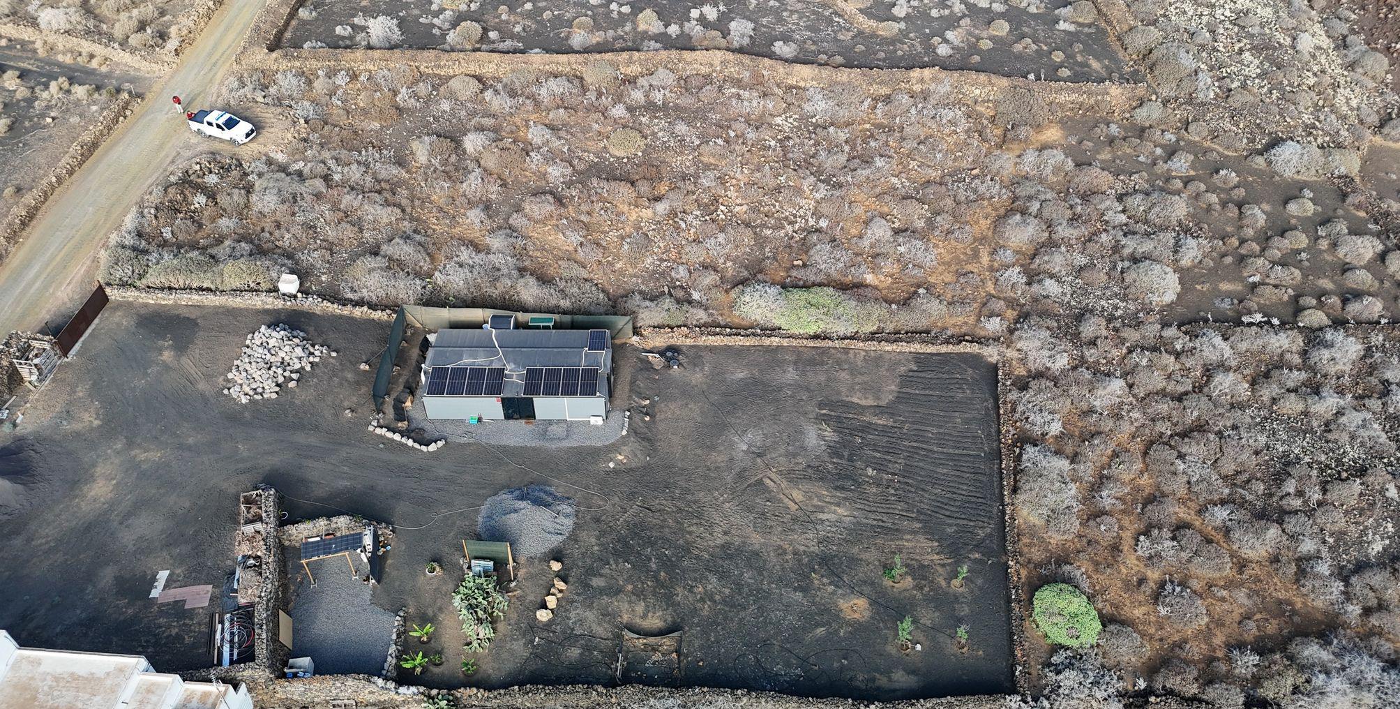 Viviendas sancionadas por construcciones en suelo rústico o protegido. Fotos: Cabildo de Lanzarote.