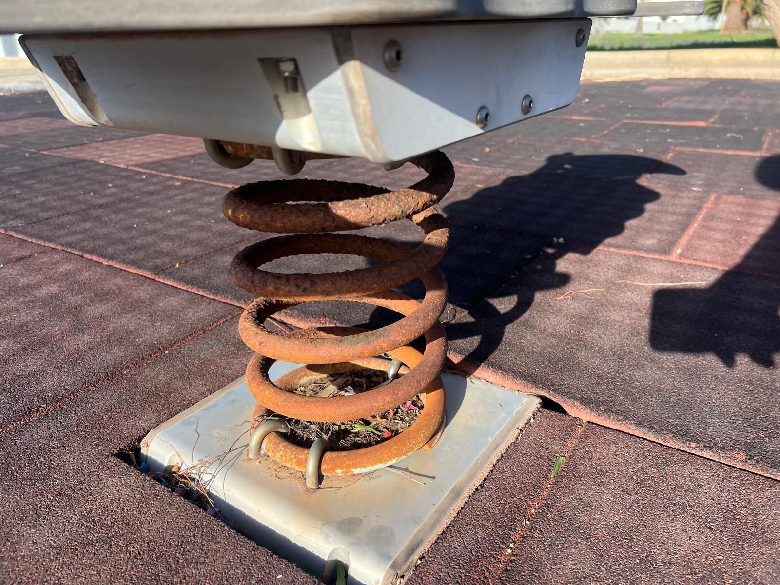 Mal estado del parque infantil de Costa Teguise