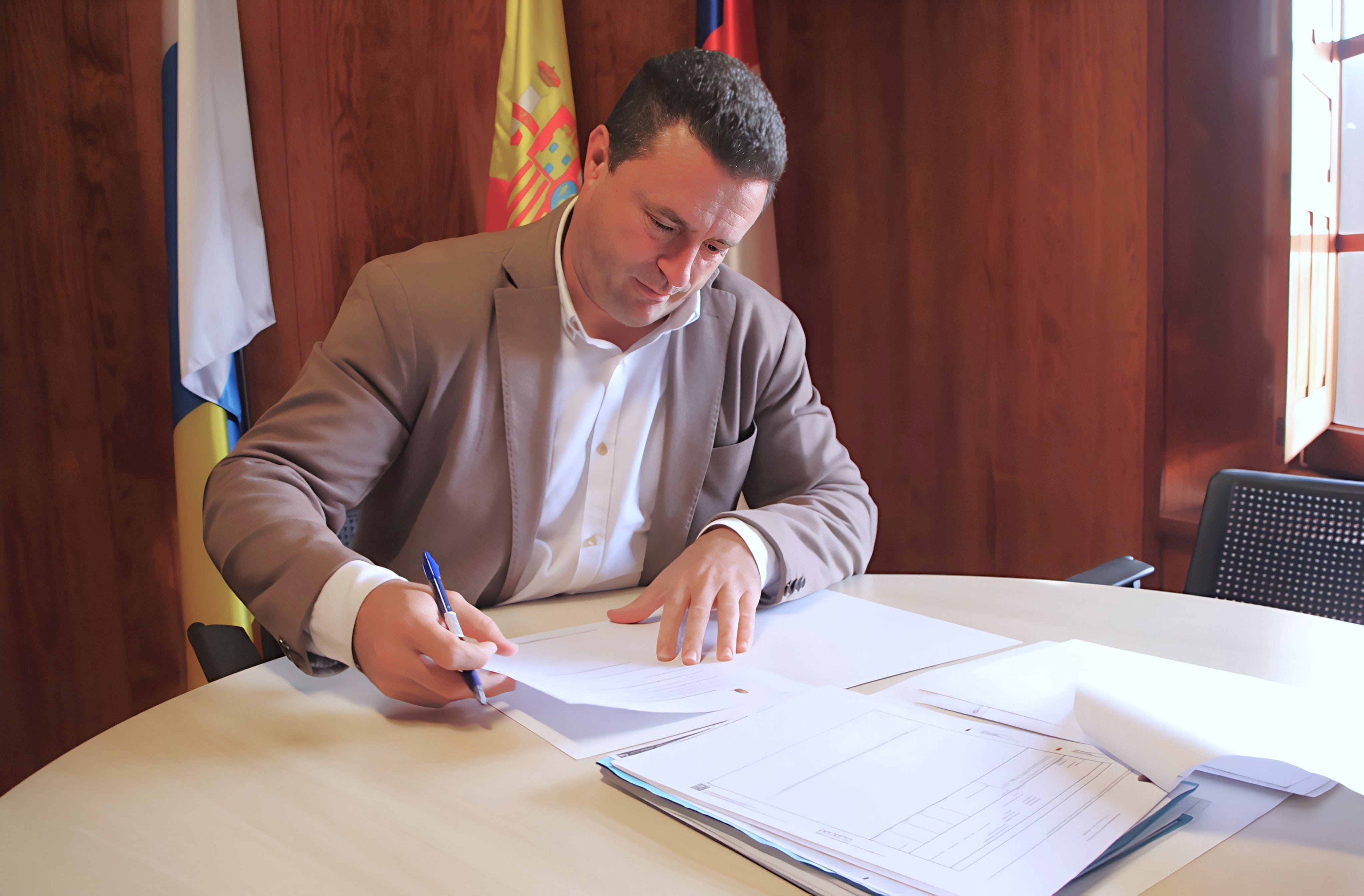 Óscar Noda, alcalde de Yaiza.