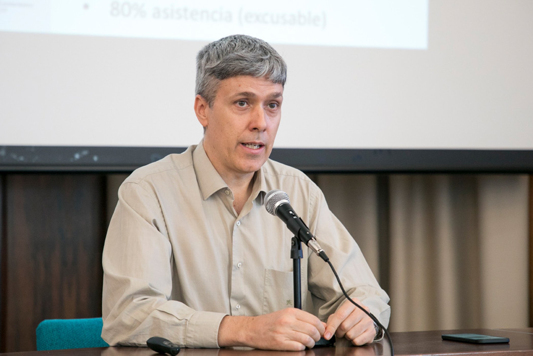 El ponente invitado Ricardo Guerrero Lemus.