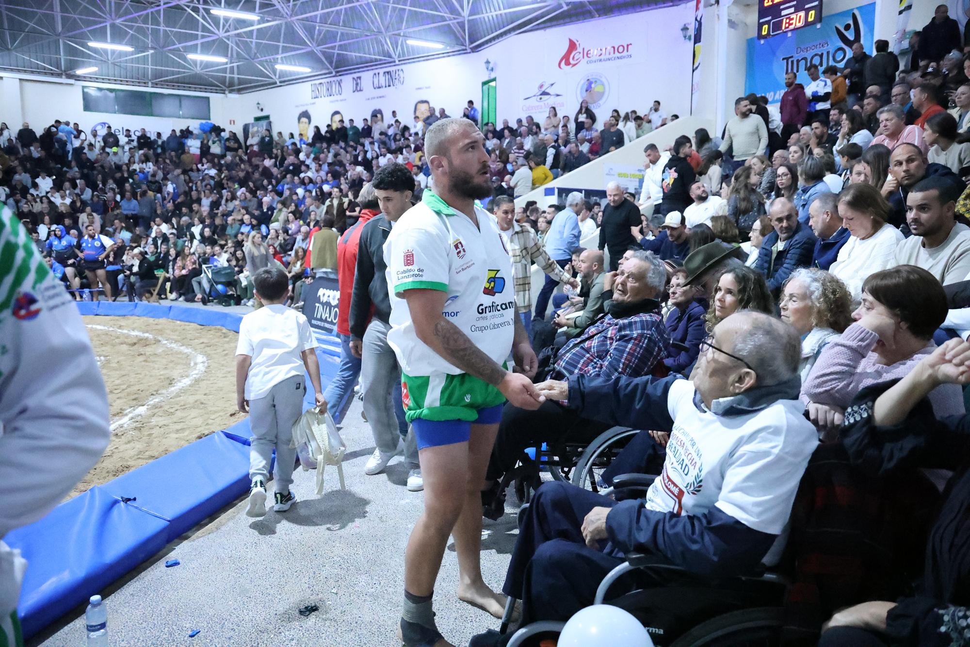 CL San Bartolomé frente al CL Tinajo. 