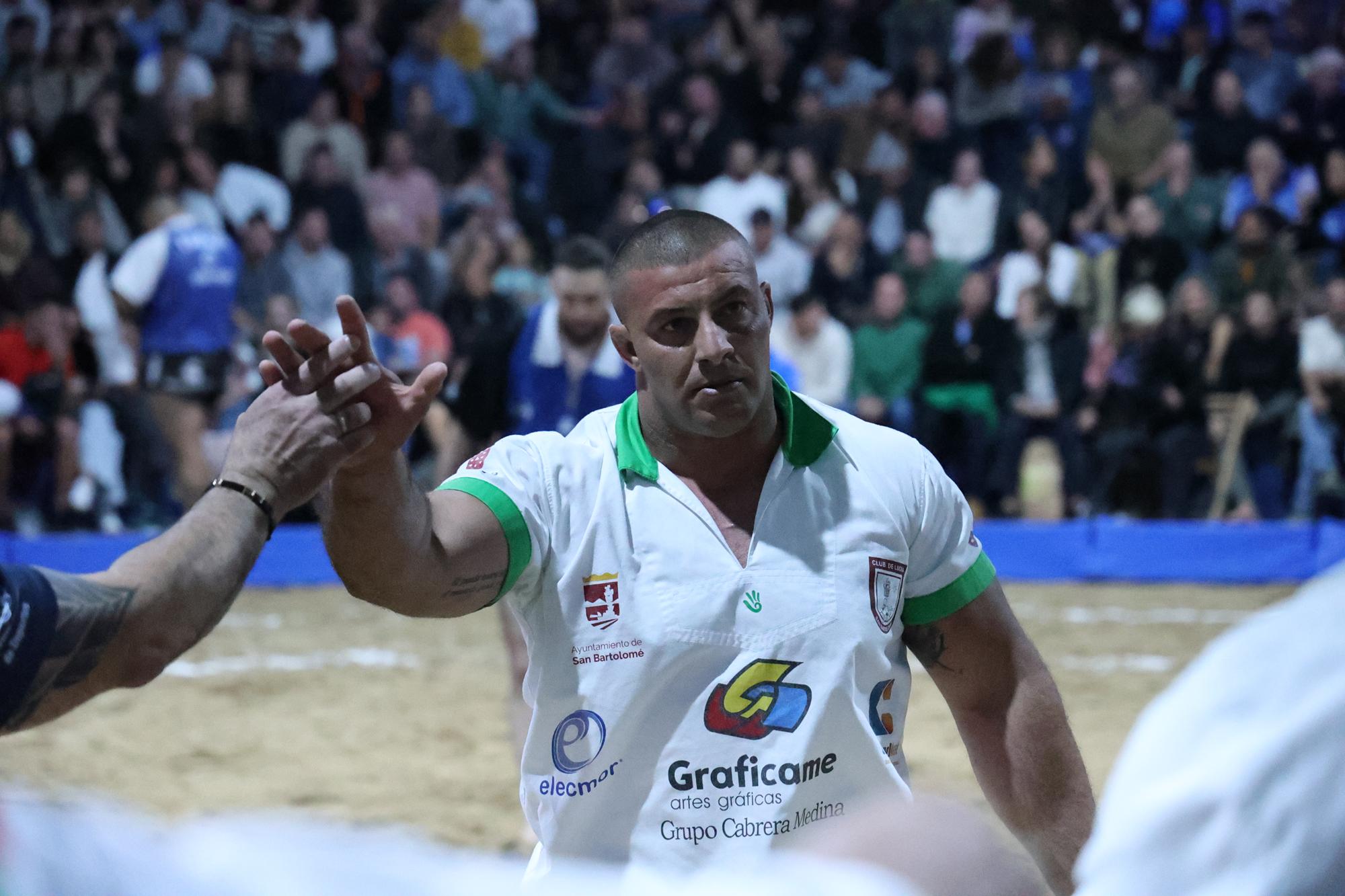 CL San Bartolomé frente al CL Tinajo. 