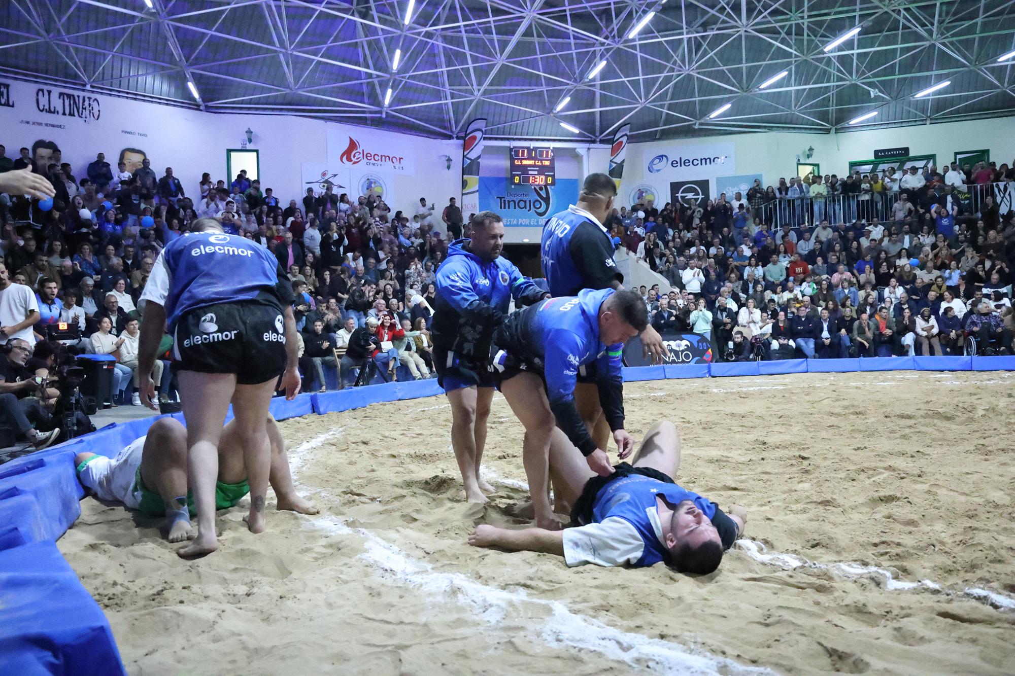 CL San Bartolomé frente al CL Tinajo. 