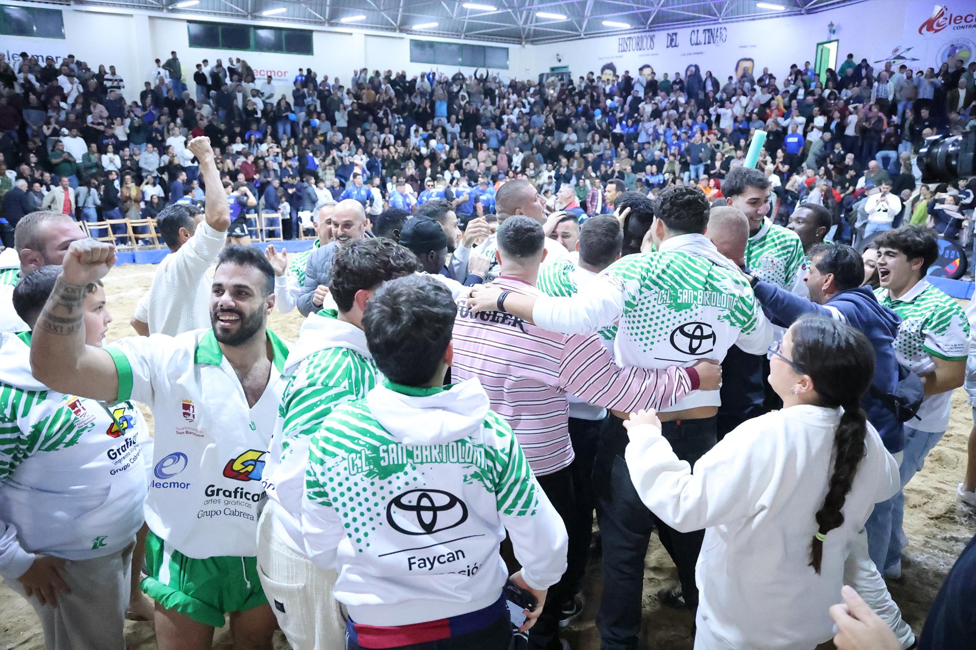 CL San Bartolomé frente al CL Tinajo. 