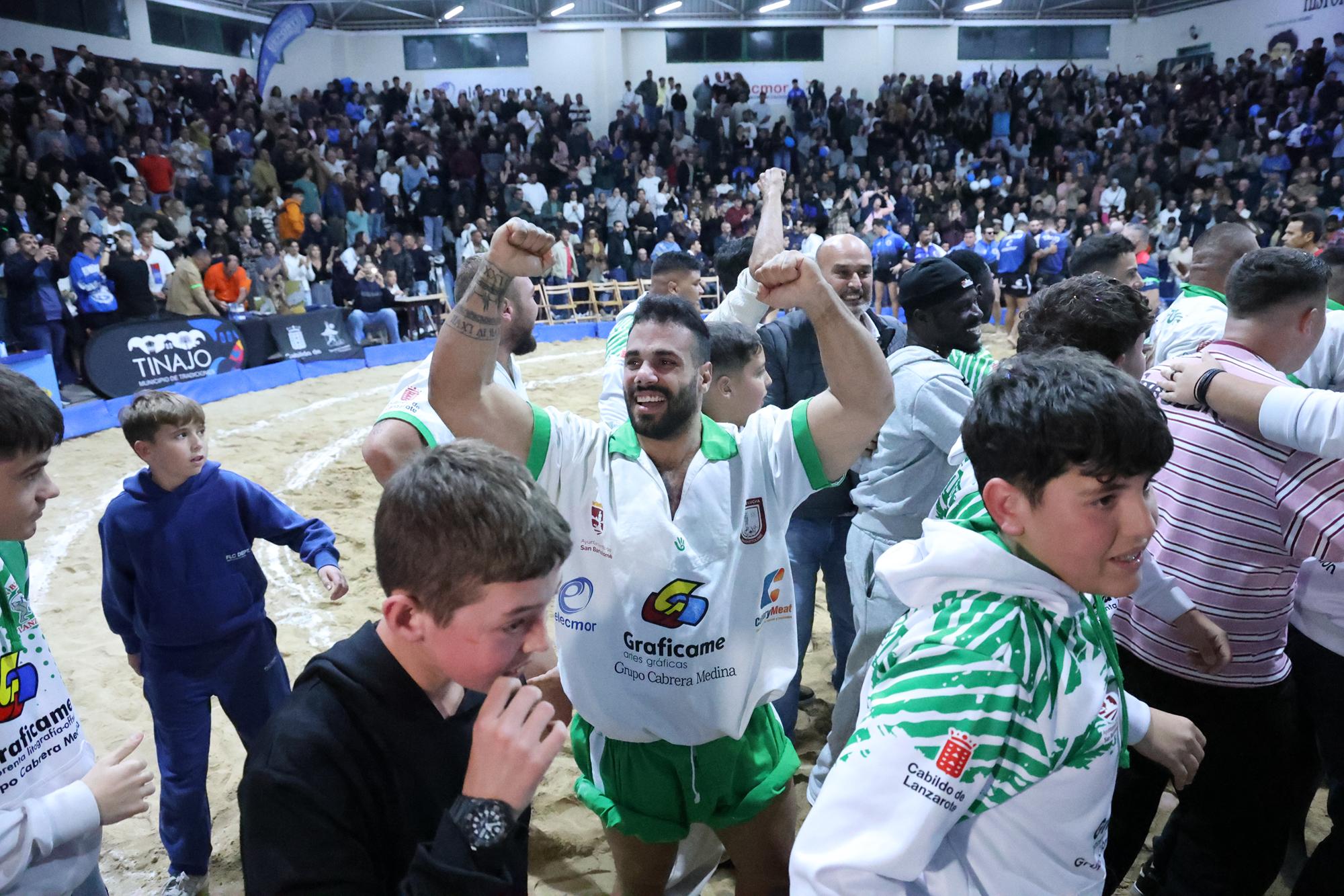 CL San Bartolomé frente al CL Tinajo. 