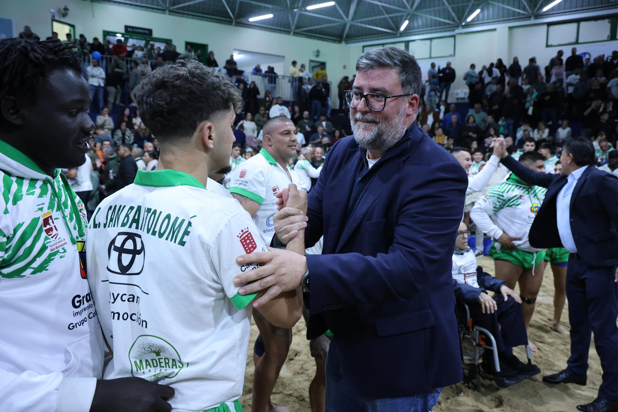 CL San Bartolomé frente al CL Tinajo. 