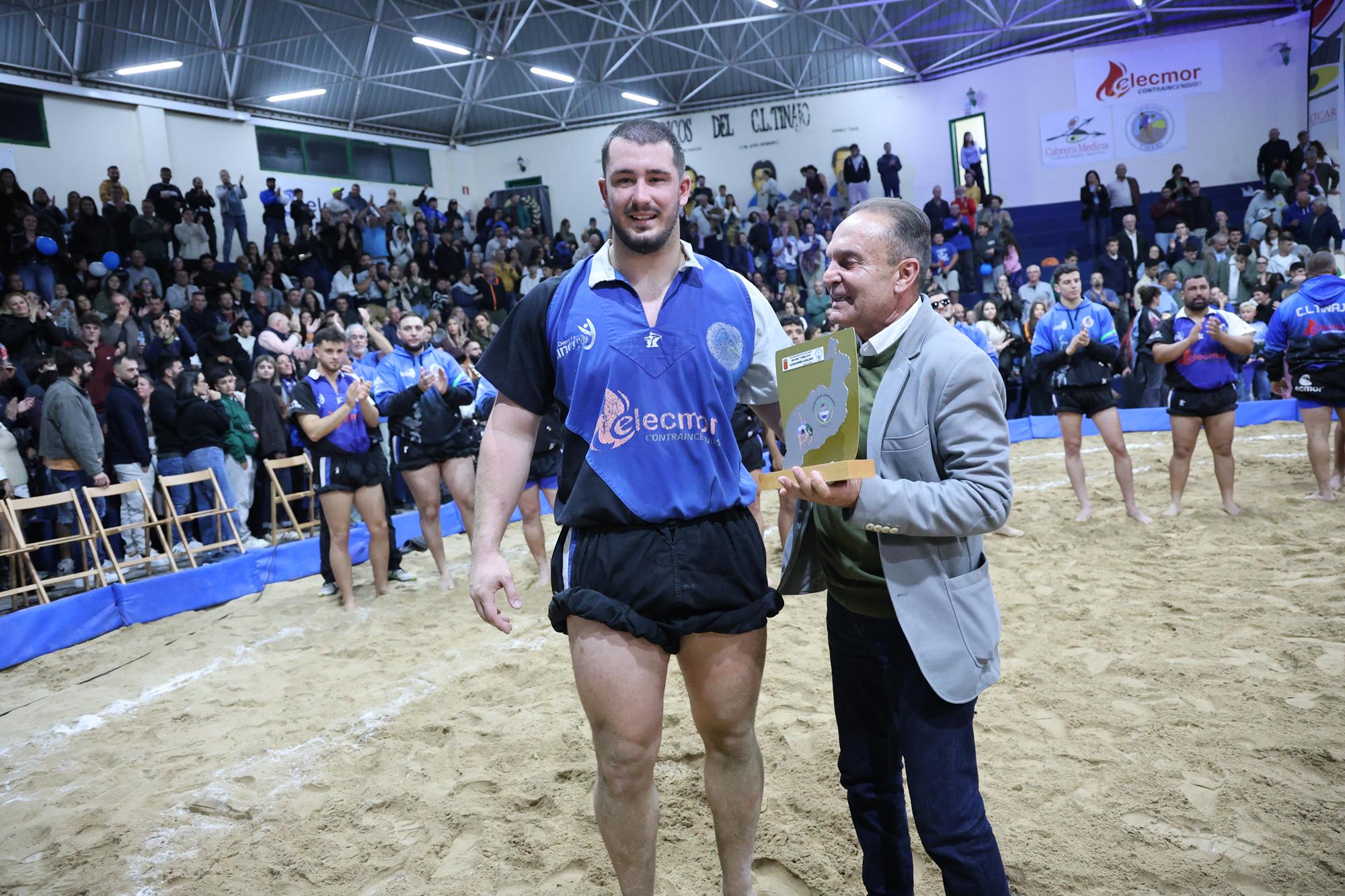 CL San Bartolomé frente al CL Tinajo. 