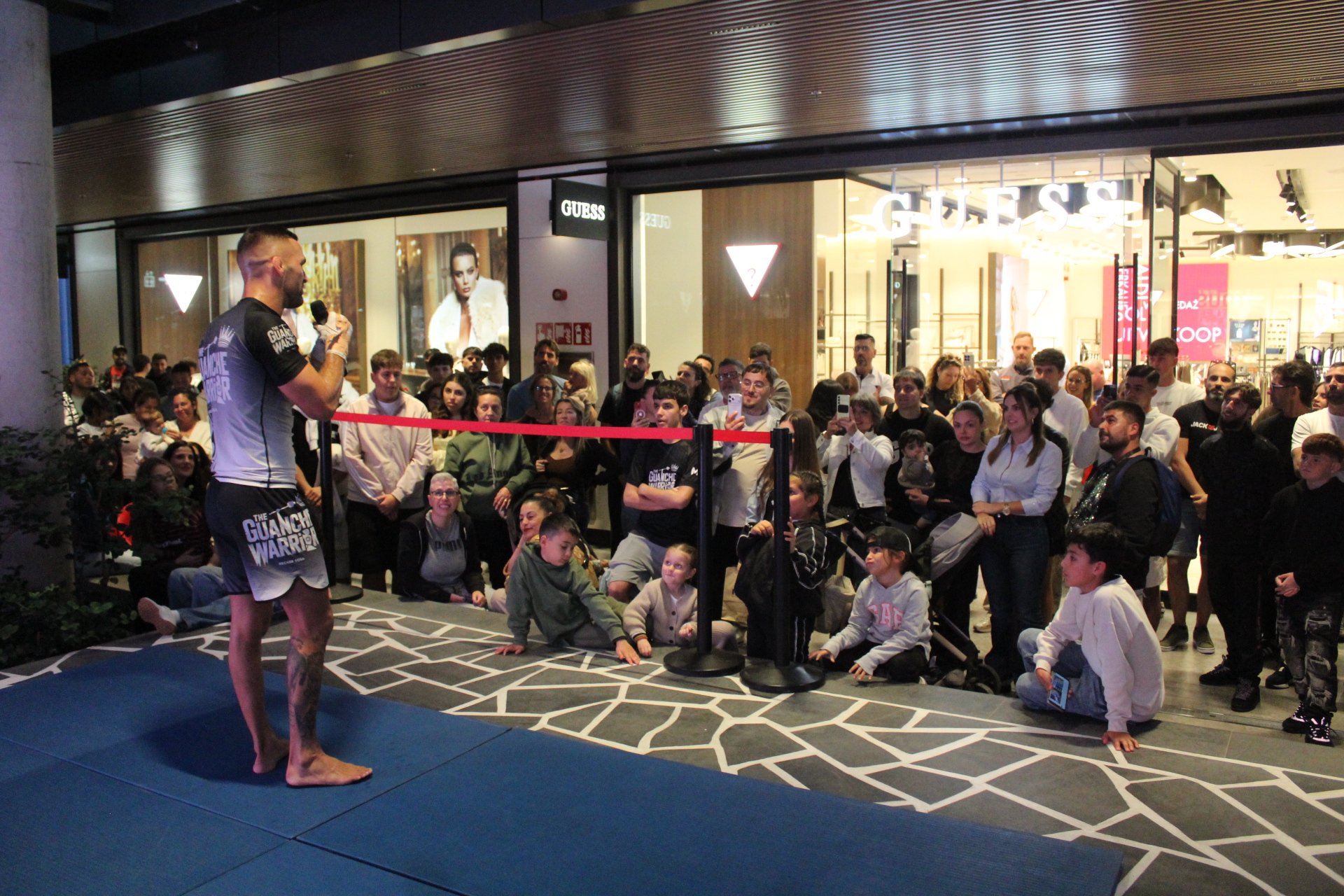 Hecher Sosa ofrece un entrenamiento abierto en Lanzarote.