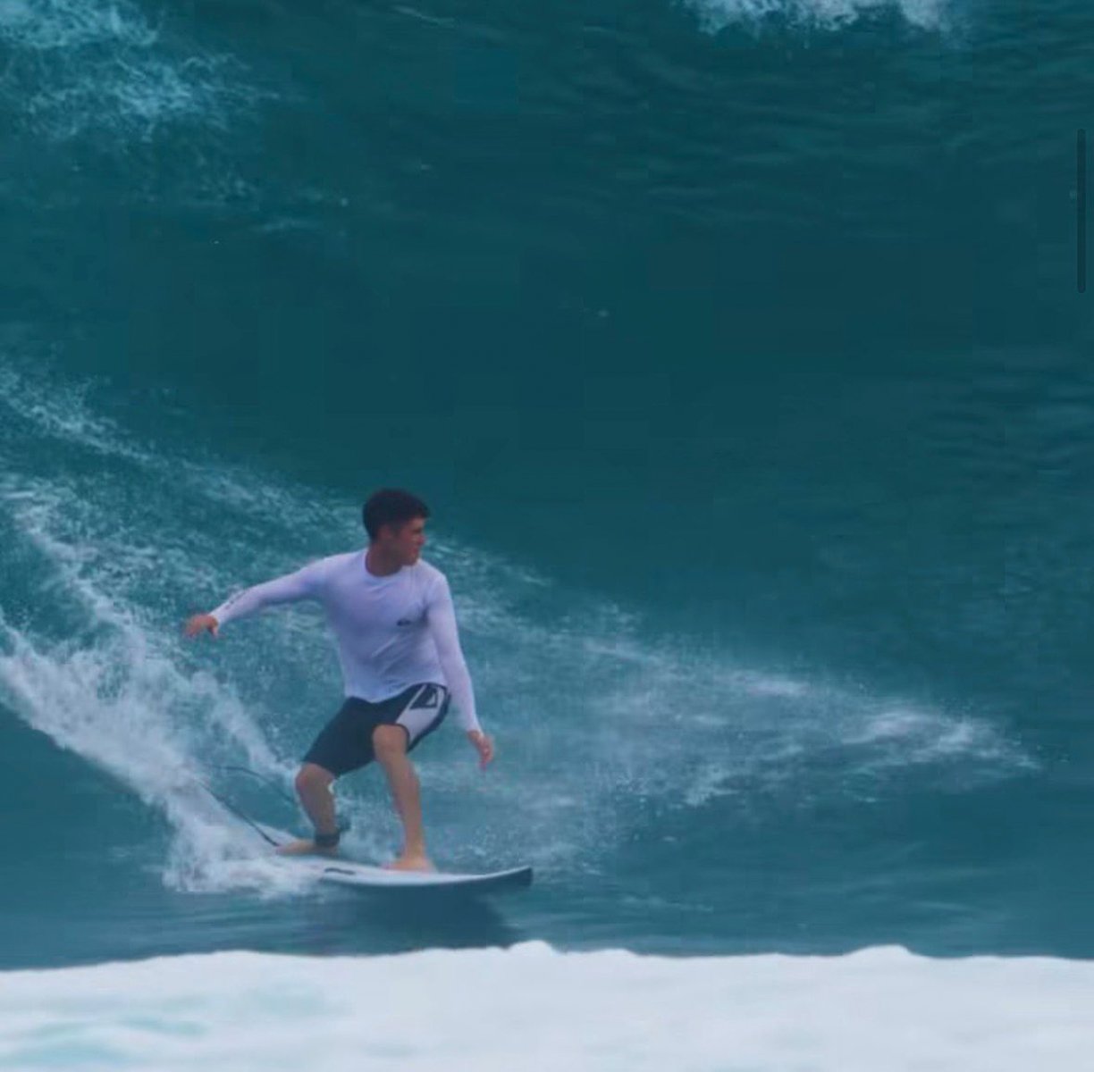 El surfista Dylan Donegan. 