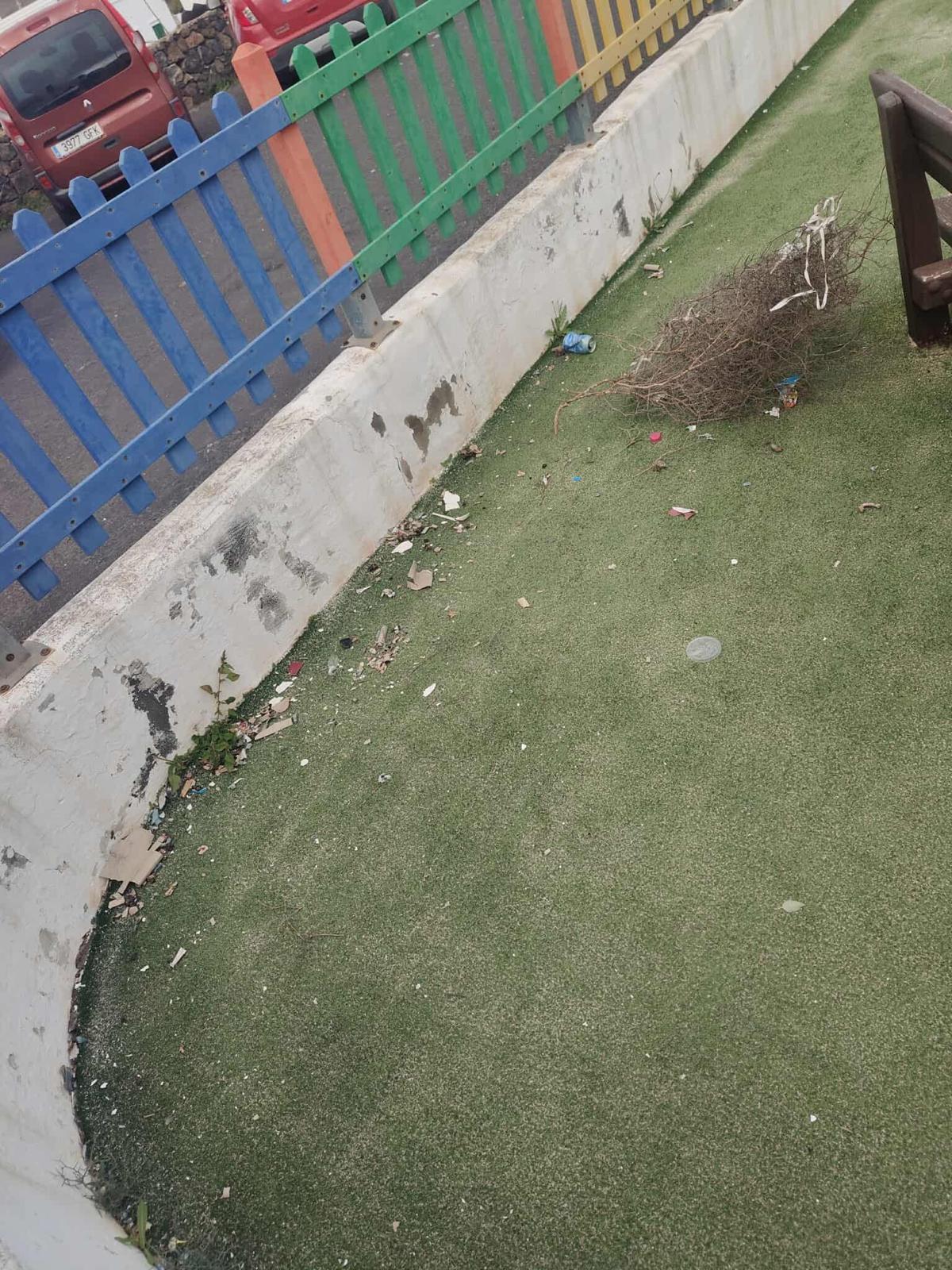 Estado del parque infantil de Mancha Blanca