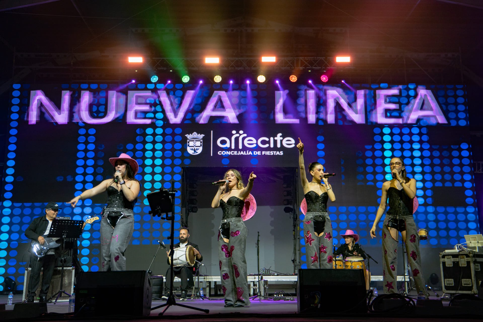 Nueva Línea y Miriam Cruz en Arrecife Nueva Línea y Miriam Cruz en Arrecife