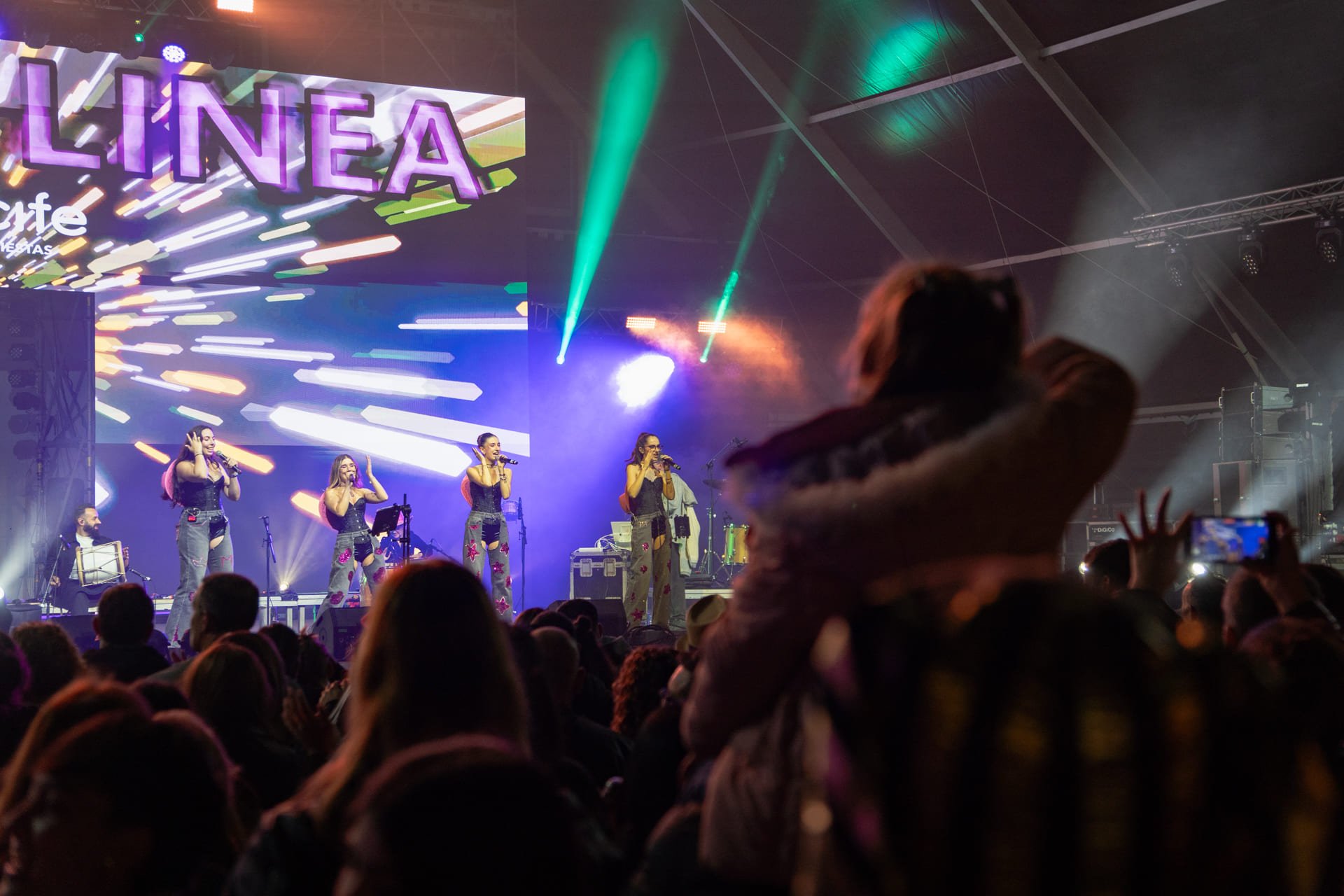 Nueva Línea y Miriam Cruz en Arrecife Nueva Línea y Miriam Cruz en Arrecife