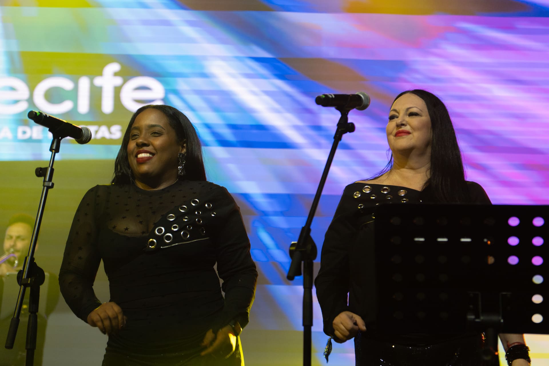 Nueva Línea y Miriam Cruz en Arrecife Nueva Línea y Miriam Cruz en Arrecife