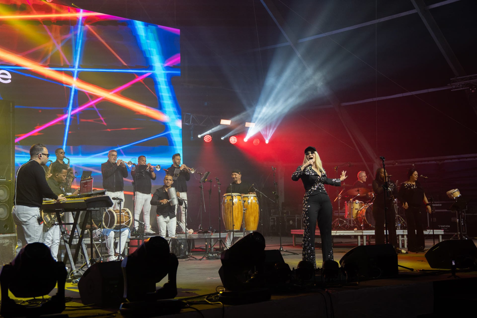 Nueva Línea y Miriam Cruz en Arrecife Nueva Línea y Miriam Cruz en Arrecife