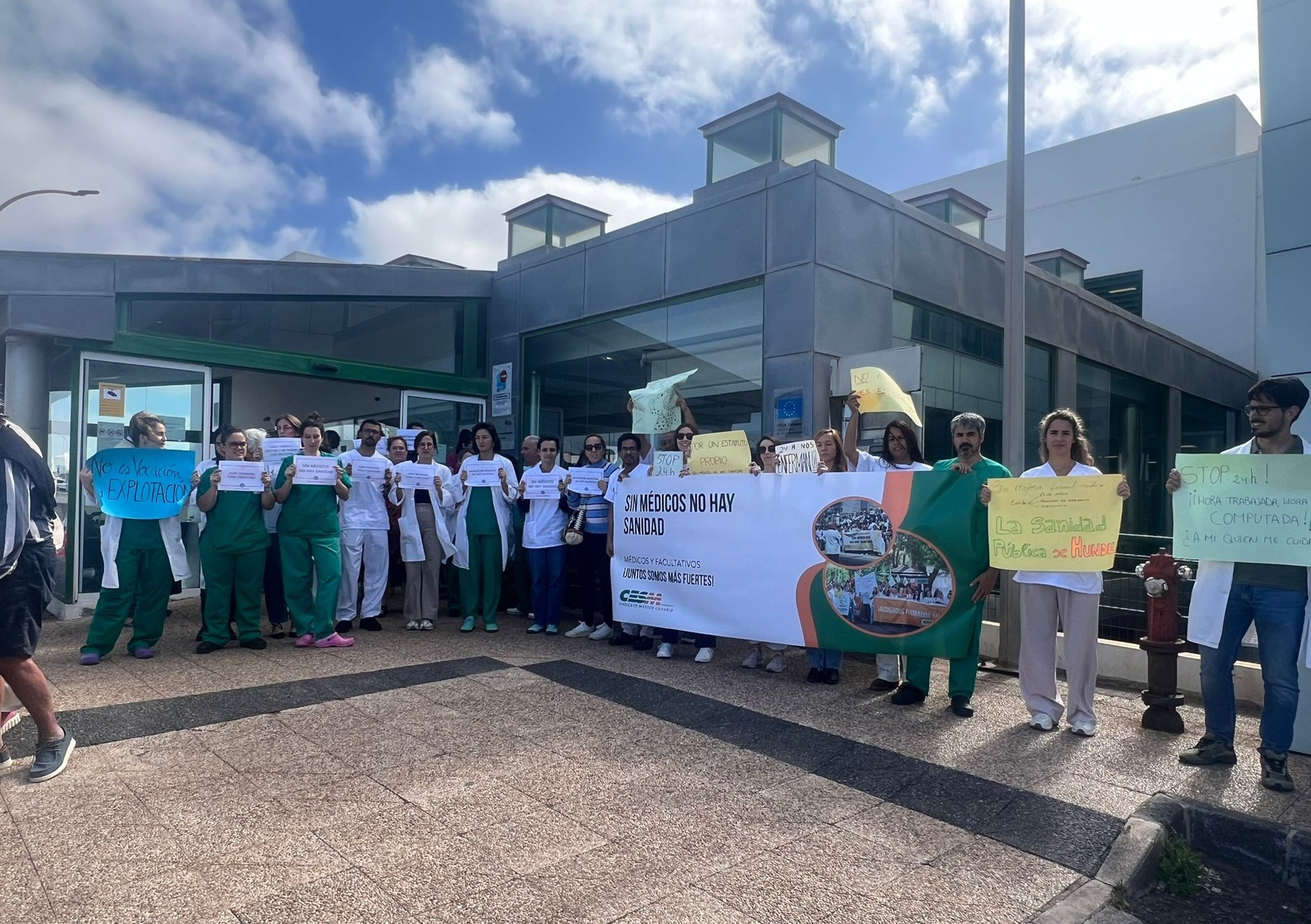 Concentración este viernes a las puertas del Hospital Doctor José Molina Orosa Concentración este viernes a las puertas del Hospital Doctor José Molina Orosa