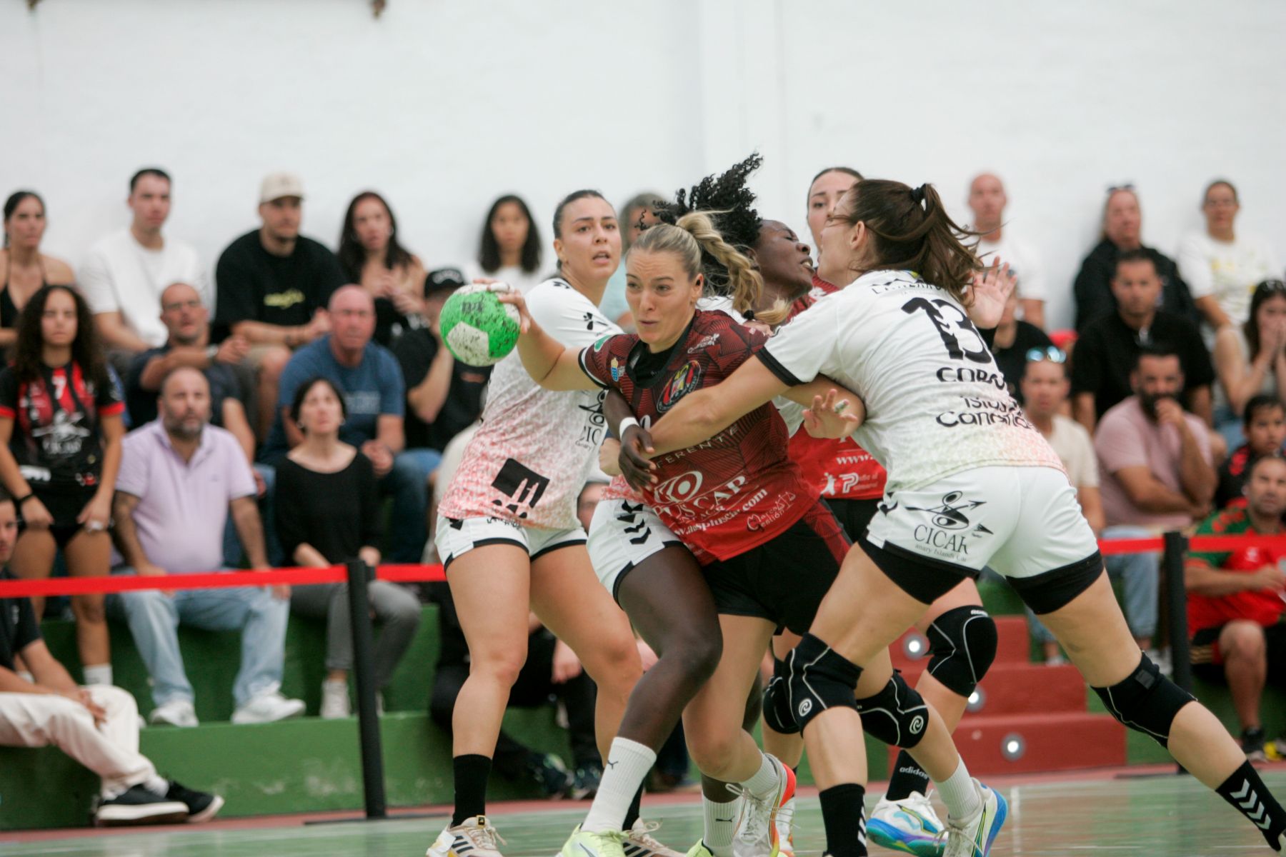 El Cicar Lanzarote Ciudad de Arrecife se lleva el derbi en el último segundo