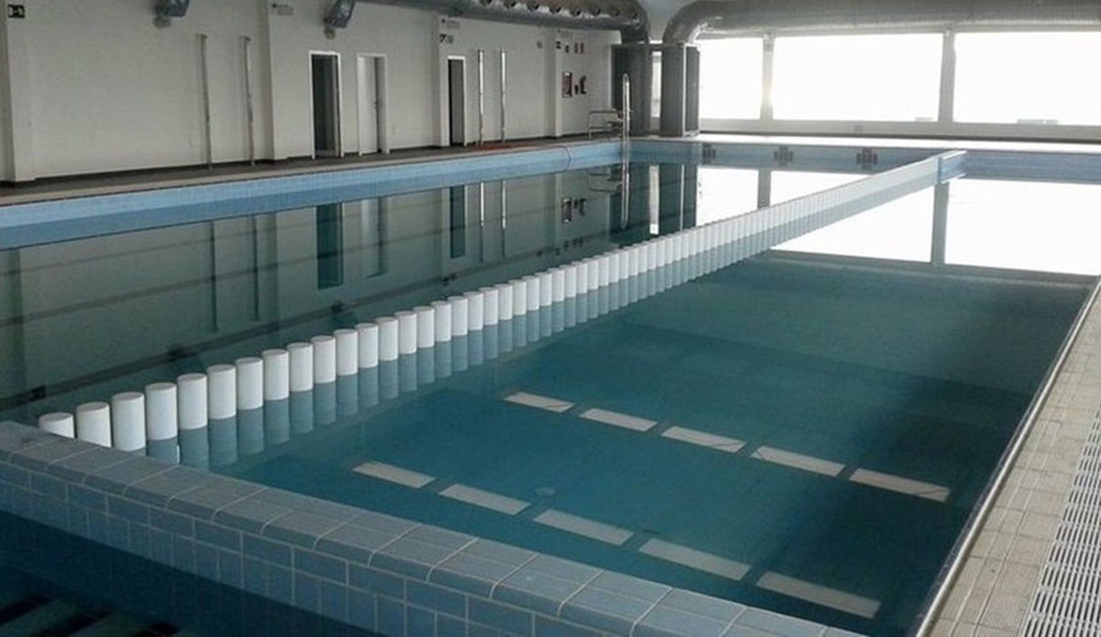 Foto de archivo de la piscina municipal de Tías