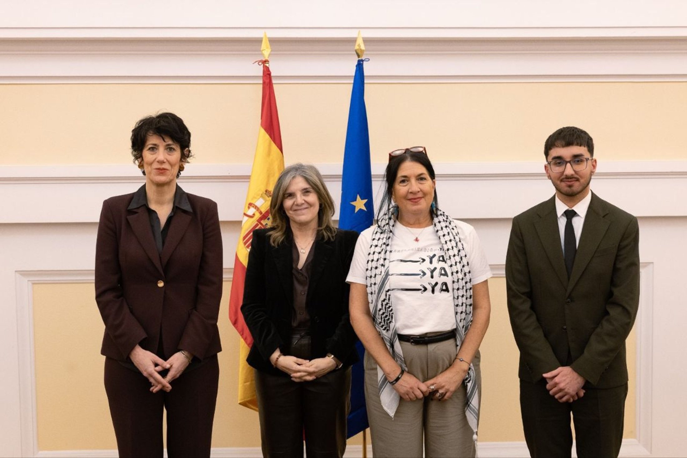 Reunión del Movimiento Regularización Ya con el Gobierno de España